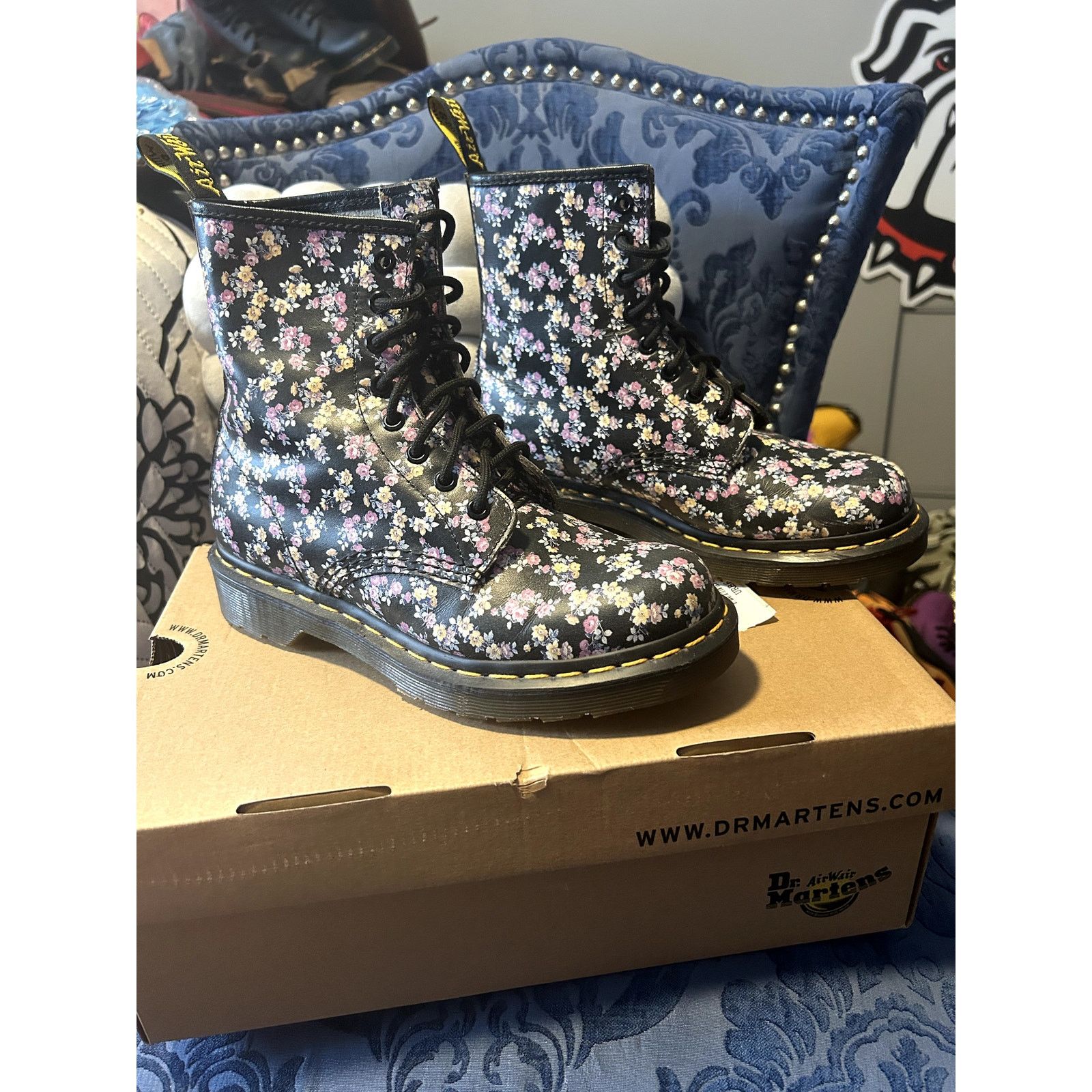 Dr. Martens Dr Martens Black Pink Tiny Floral 1460 size 7/EU 38 Size US 7 / IT 37 - 2 Thumbnail