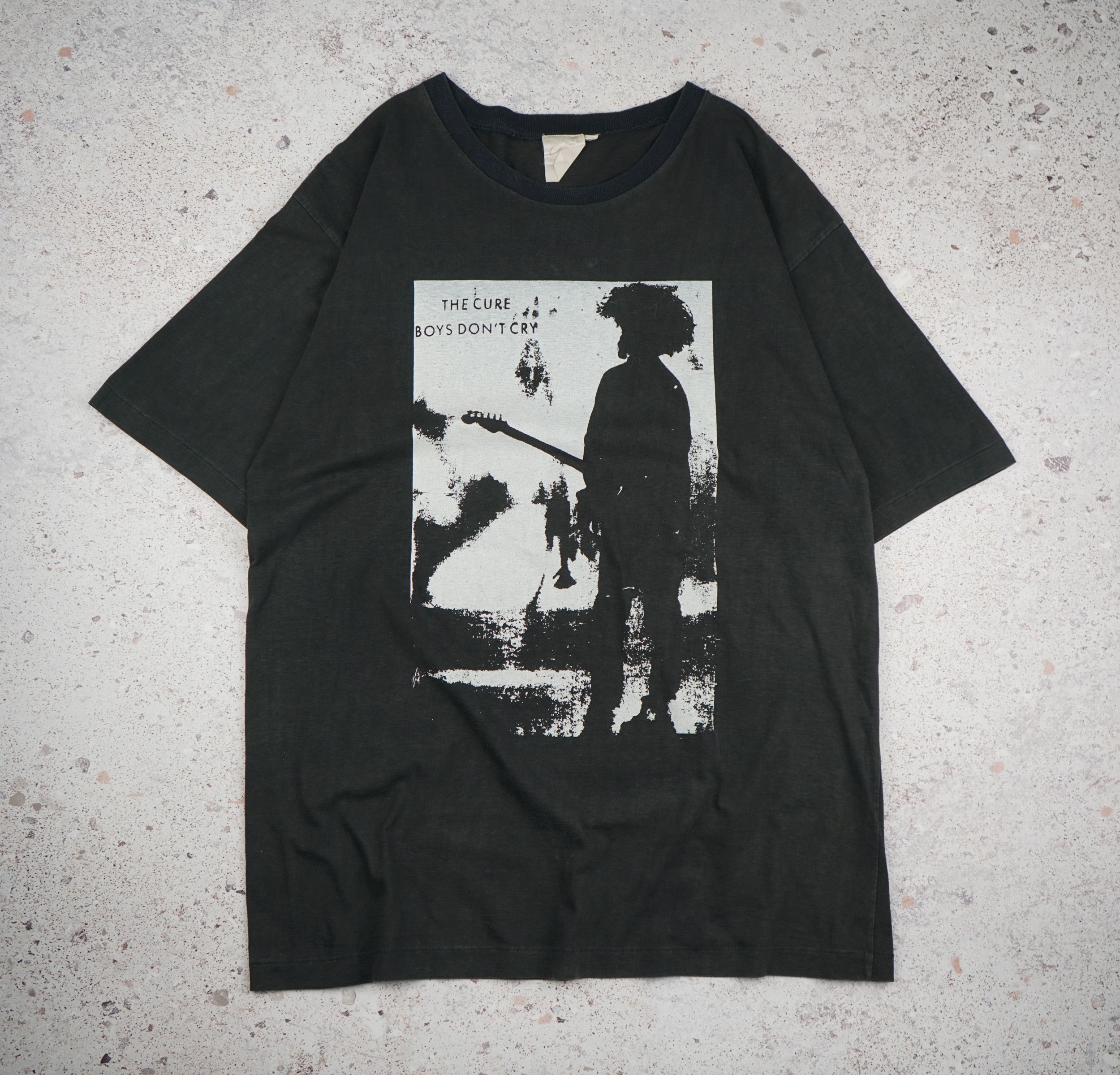 Band Tees Vintage 1980s The Cure T-Shirt Boys Don't Cry Size US L / EU 52-54 / 3 - 1 Thumbnail