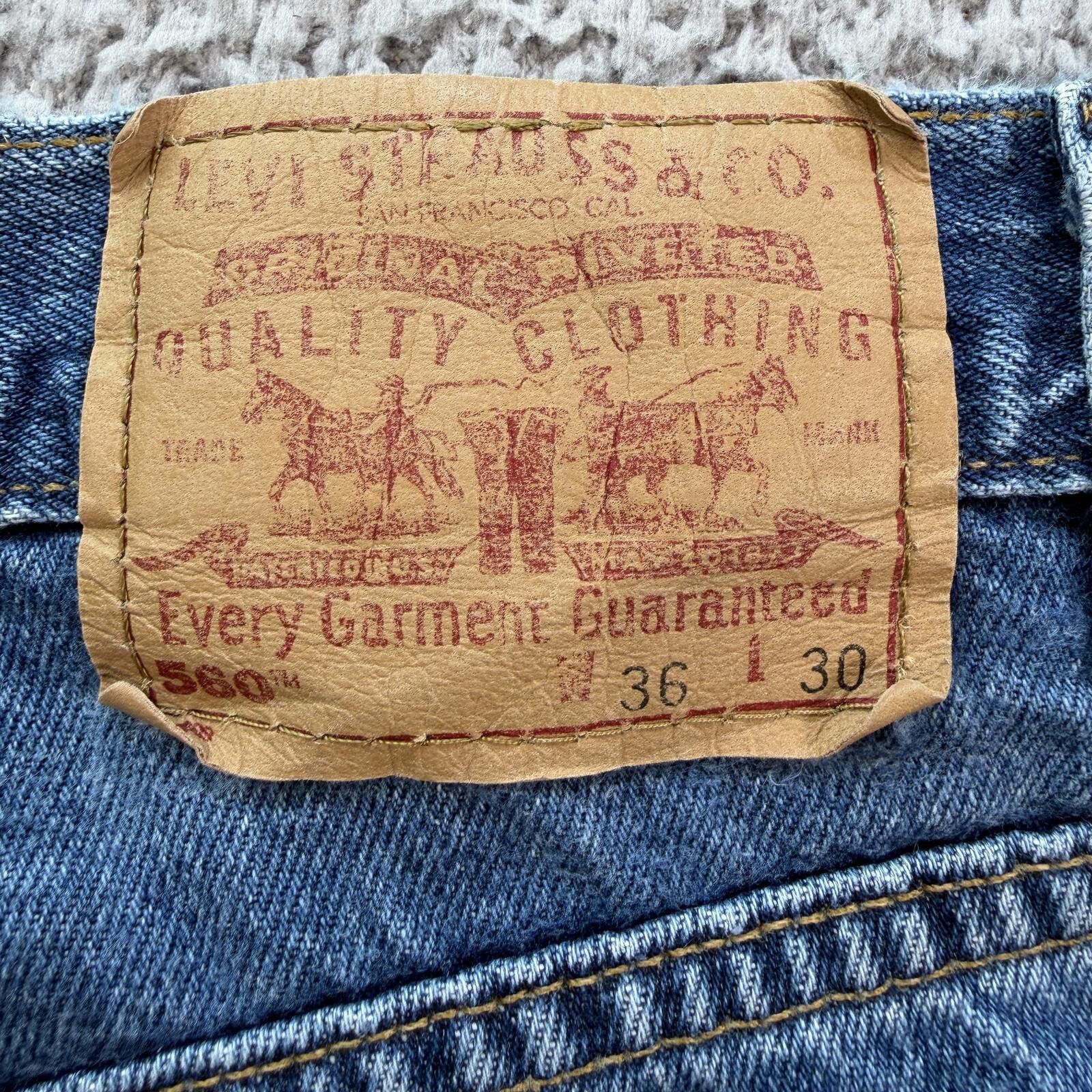 Levi's Vintage Levis 560 Loose Fit Tapered Leg Light Wash Jeans 36 Size US 36 / EU 52 - 6 Thumbnail