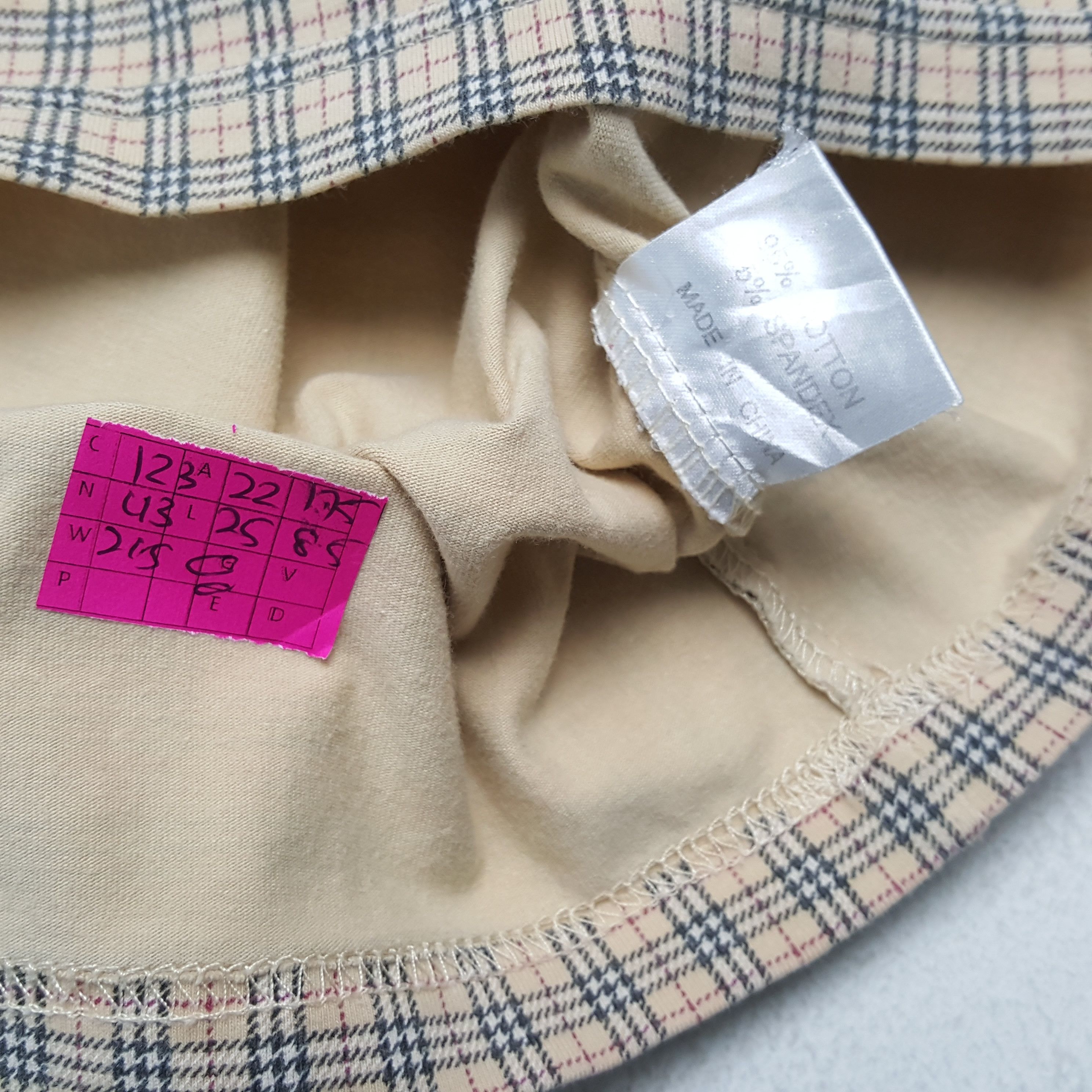 Burberry BURBERRY LONDON Small Logo Pocket Design Tshirt Size US L / EU 52-54 / 3 - 4 Thumbnail