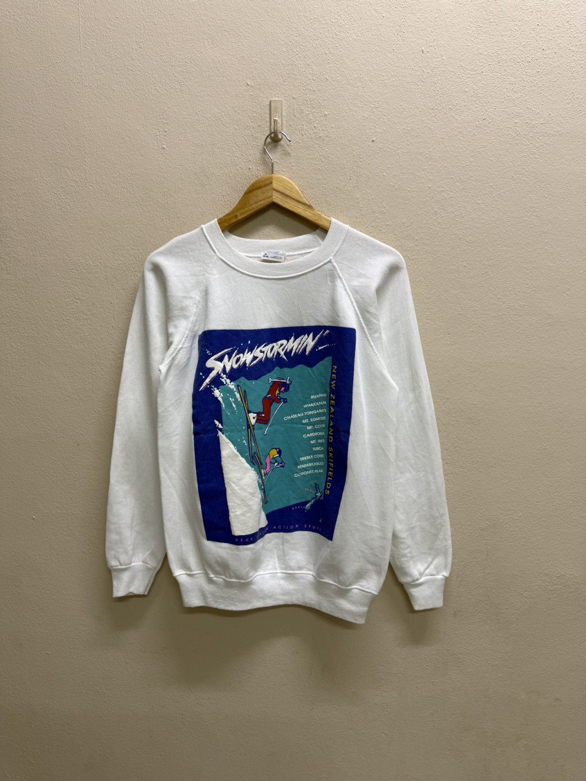 Vintage Vintage 90s Snowstormin NewZealendSkifields Hanes Sweatshirt Size US S / EU 44-46 / 1 - 18 Thumbnail