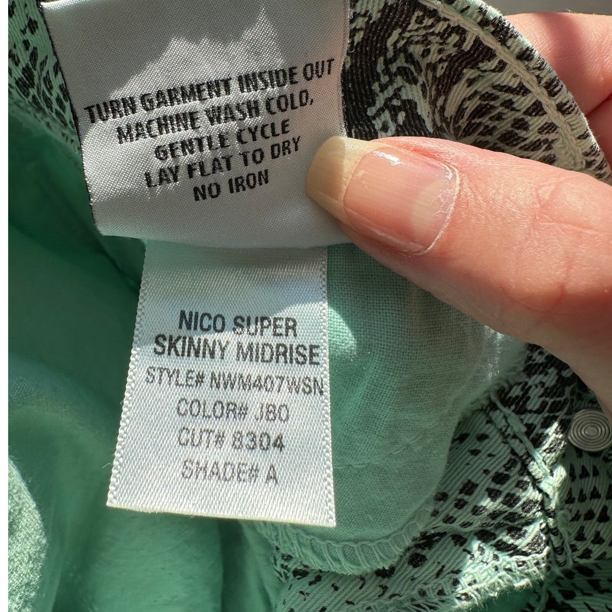 Hudson Hudson Teal & Black Snakeprint Nico Skinny Midrise Jean 26 Size 26" / US 2 / IT 38 - 11 Thumbnail
