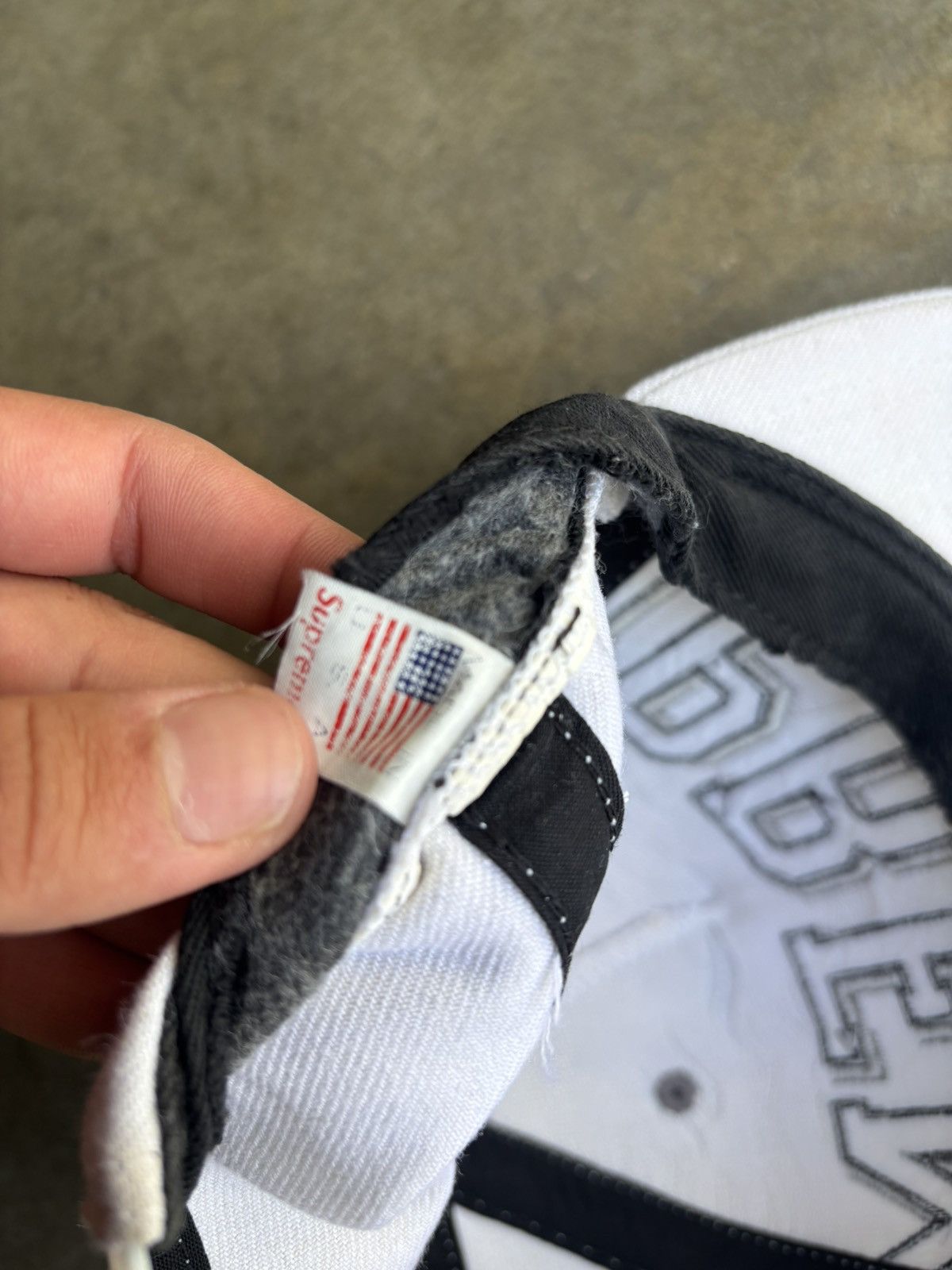 Supreme White Supreme Wrap Around Logo Snapback hat Size ONE SIZE - 6 Thumbnail