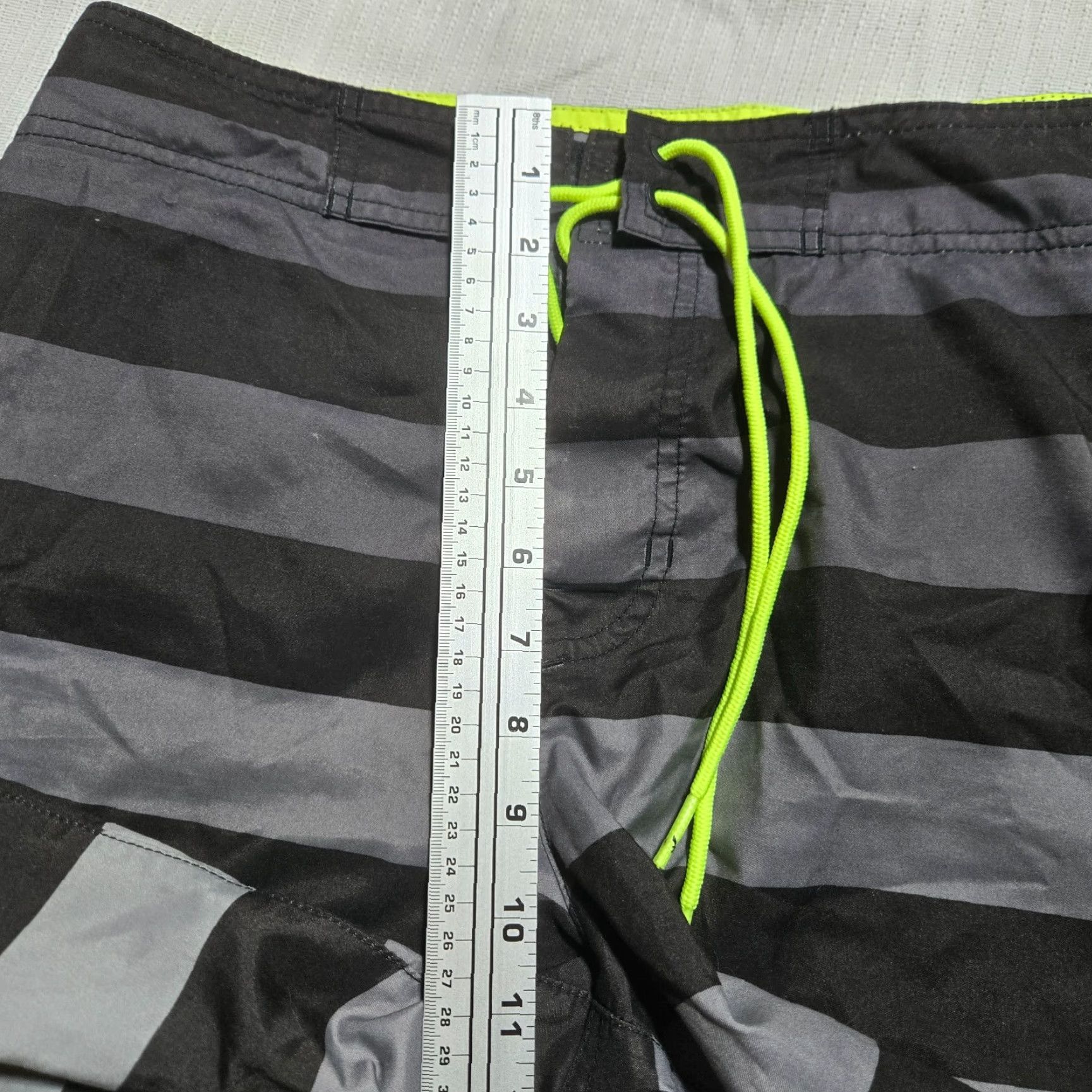 American Eagle Outfitters American Eagle Outfitters Surfing Swim Trunks Men M Medium Multicolor Pockets Drawstring Elastic Waist Patriots American Flag Theme 90s? No. Size US 31 - 7 Thumbnail