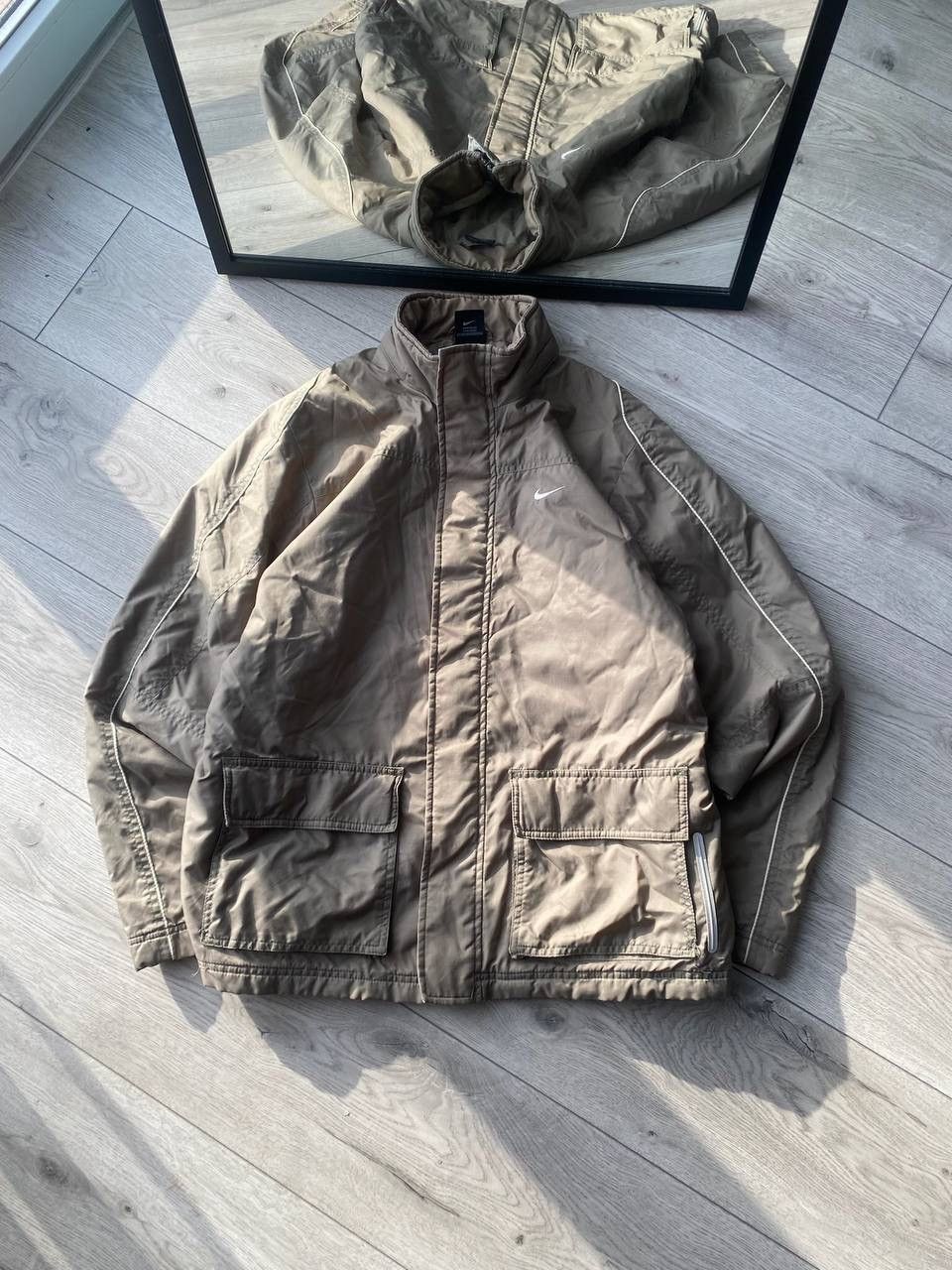 Nike Vintage Nike Swoosh Sand Puffer Jacket Y2K L Size US L / EU 52-54 / 3 - 2 Thumbnail