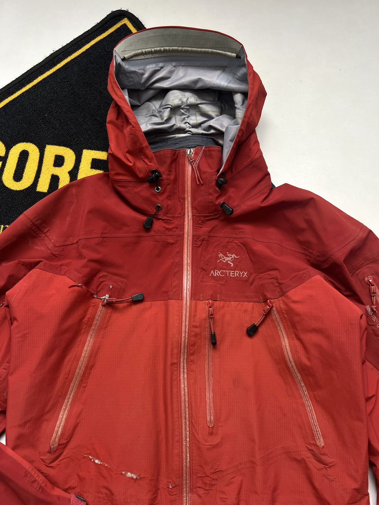 Arc'teryx 🔥Vintage 2004 Arcteryx Theta SV Sangria Red Gore-Tex Jacket Size US XL / EU 56 / 4 - 6 Thumbnail