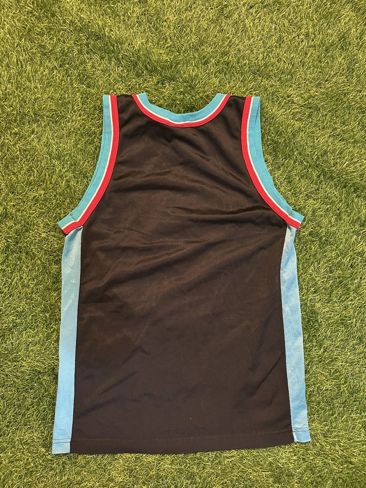 NBA × Vintage Vintage NBA Vancouver Grizzlies Jersey Size YL 14-16 Yrs Size US XXS / EU 40 - 2 Thumbnail