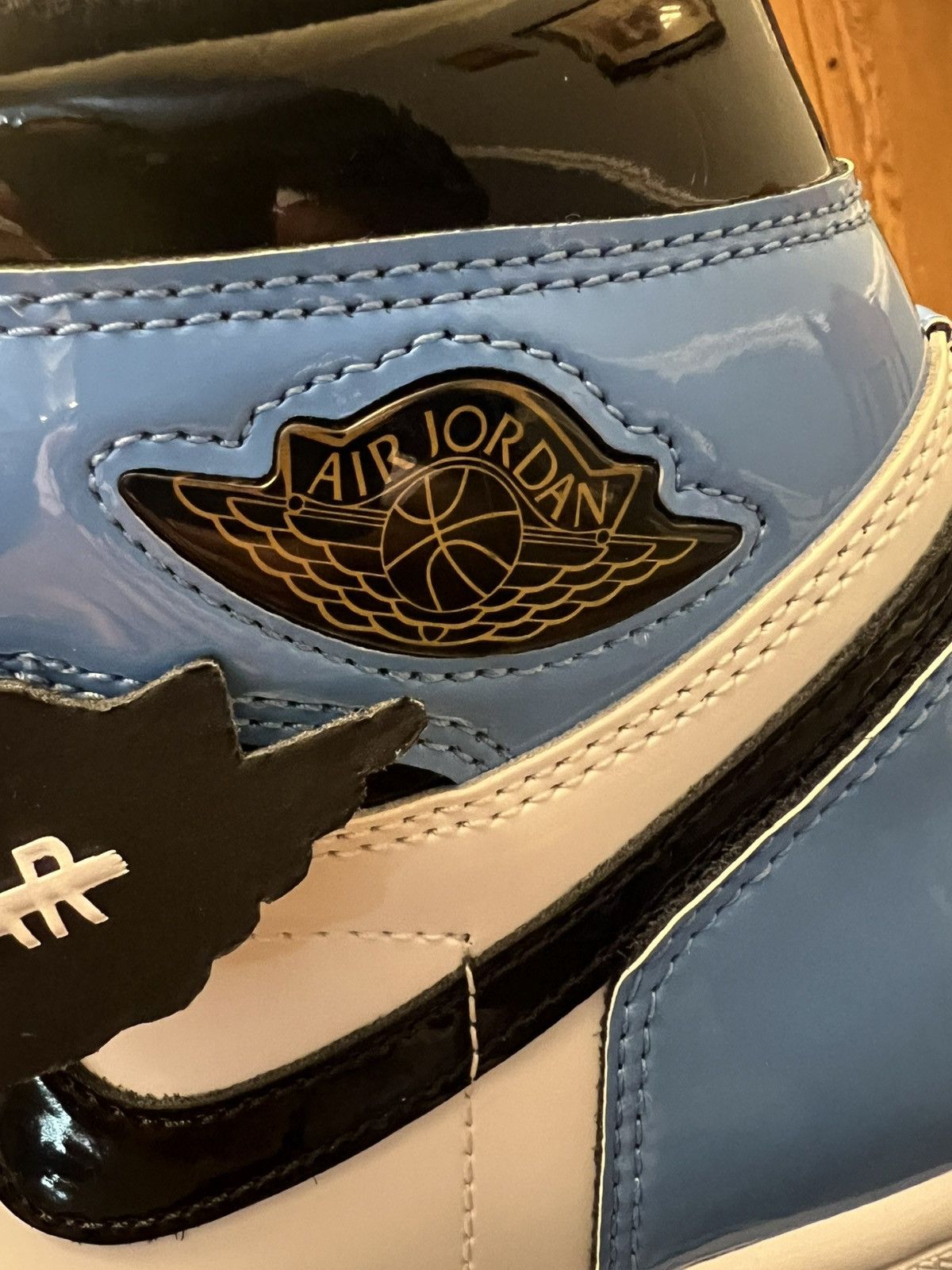 Jordan Brand Jordan 1 Retro High Fearless 2019 Size US 9.5 / EU 42-43 - 3 Thumbnail