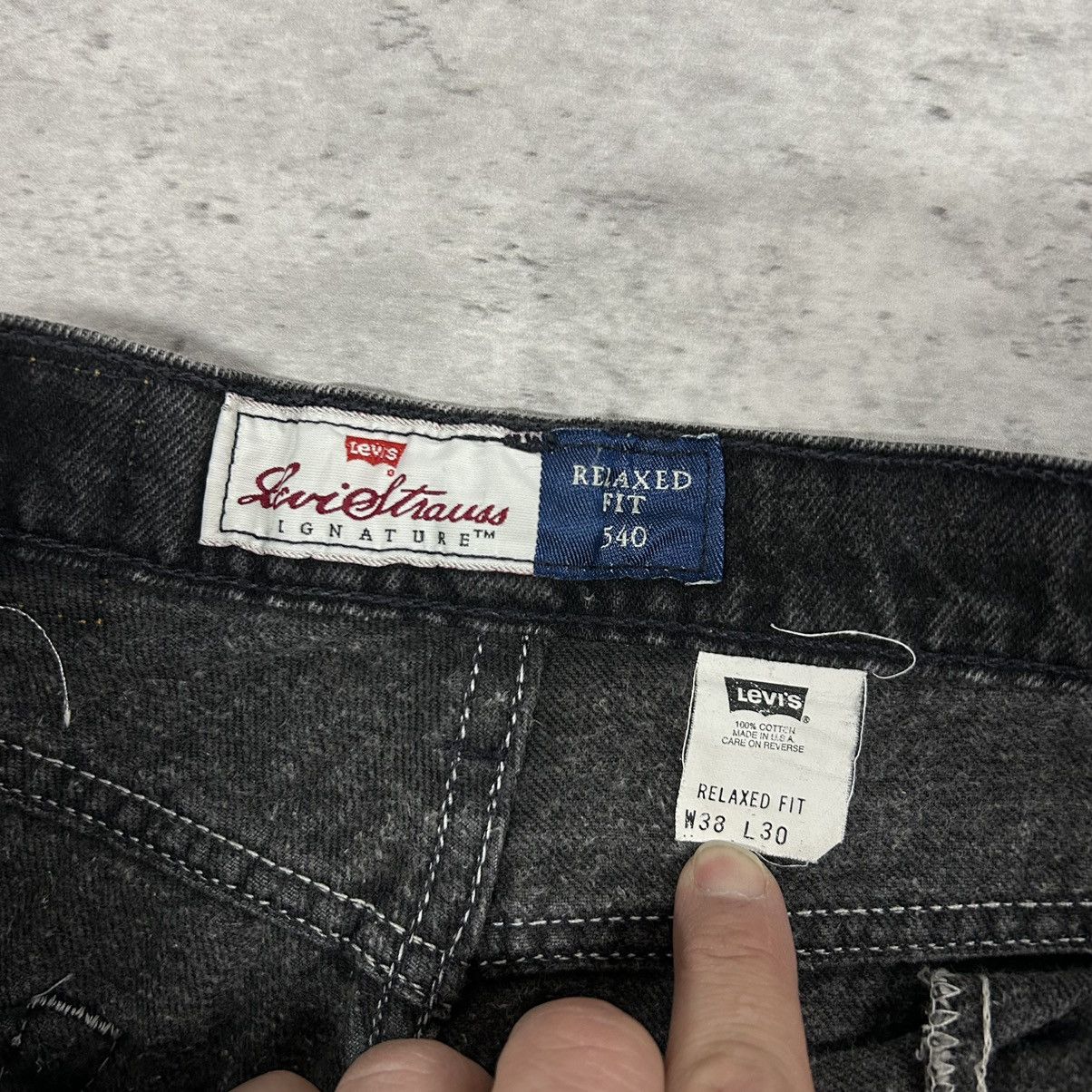 Levi's × Vintage Crazy black faded Levi’s jeans size 38 Size US 38 / EU 54 - 2 Thumbnail