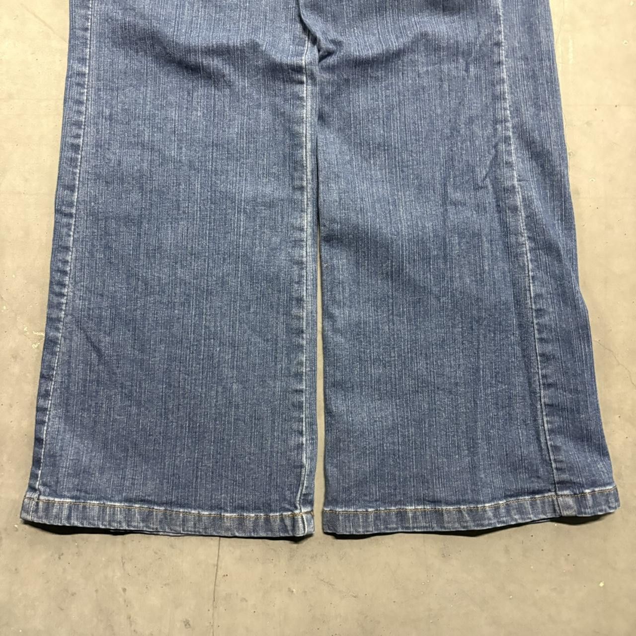 Japanese Brand × Vintage Crazy Vintage Y2K/2000s Wideleg Bootcut Medium Wash Denim Jeans! Size US 33 - 5 Thumbnail