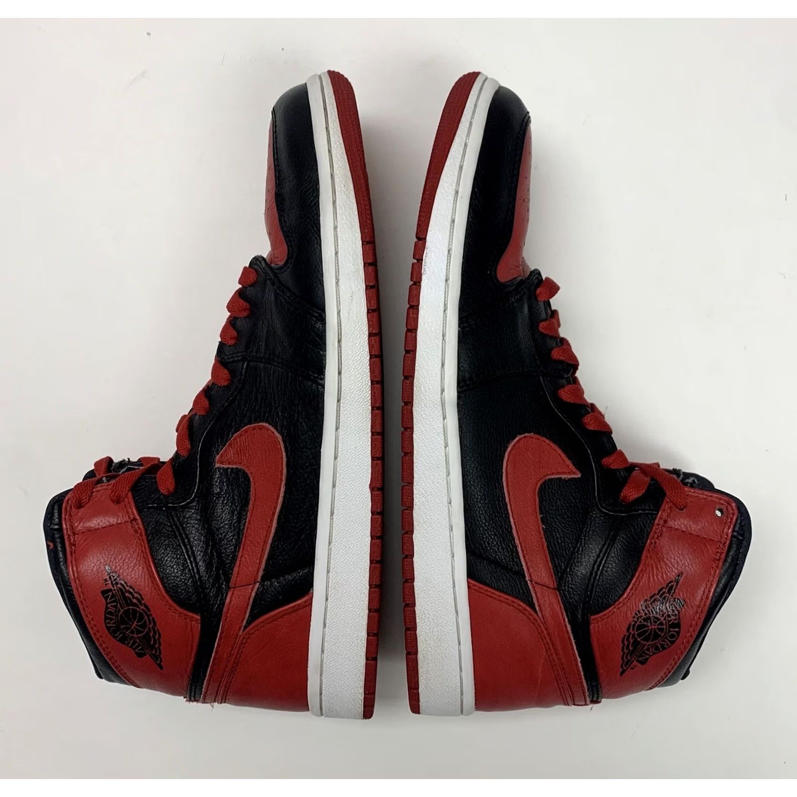Nike Nike Air Jordan 1 Banned X Bred 1 2011 Size 10.5 Black/Red Sneaker Mens Affordable Condition Great Release Year 2011 Vintage No Size US 11 / EU 44 - 2 Thumbnail