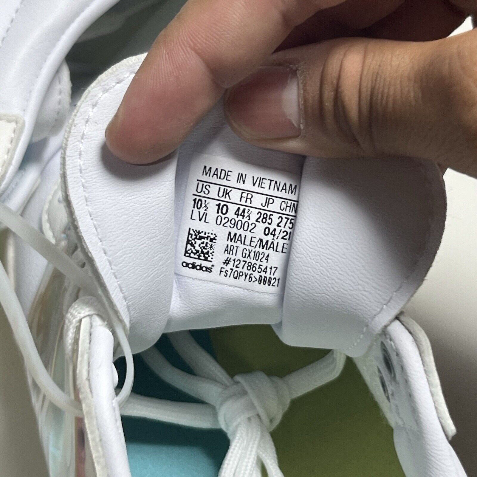 Adidas Size 10.5 - adidas Samba OG White Iridescent BRAND NEW🧊 Size US 10.5 / EU 43-44 - 7 Thumbnail