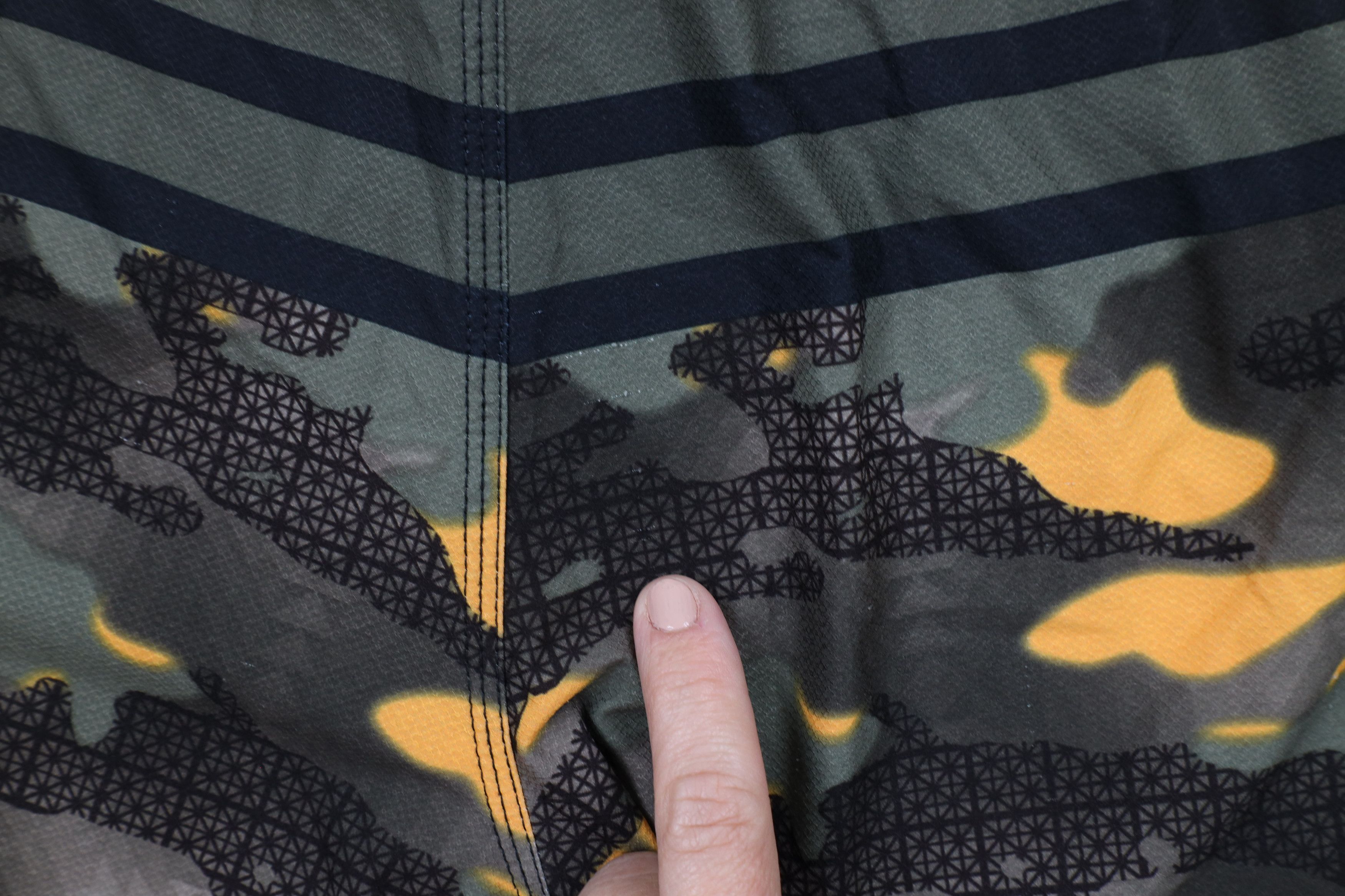 Oakley × Vintage Oakley Camouflage Stretch Hybrid Board Shorts Swimming Size US 38 / EU 54 - 12 Thumbnail
