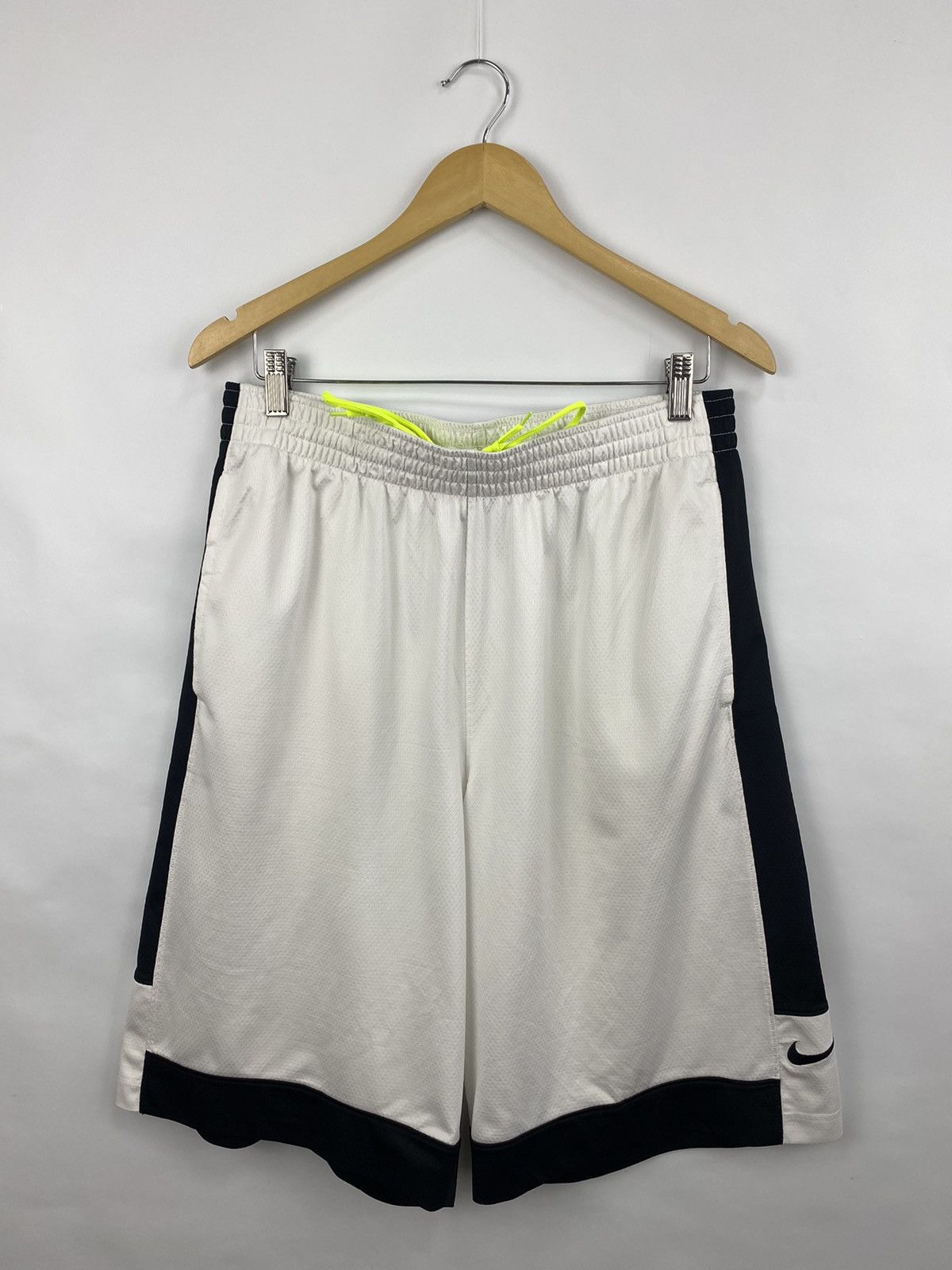 Nike 🇺🇸🏀 Vintage 90s Nike Basketball shorts Y2K Size US 34 / EU 50 - 2 Thumbnail