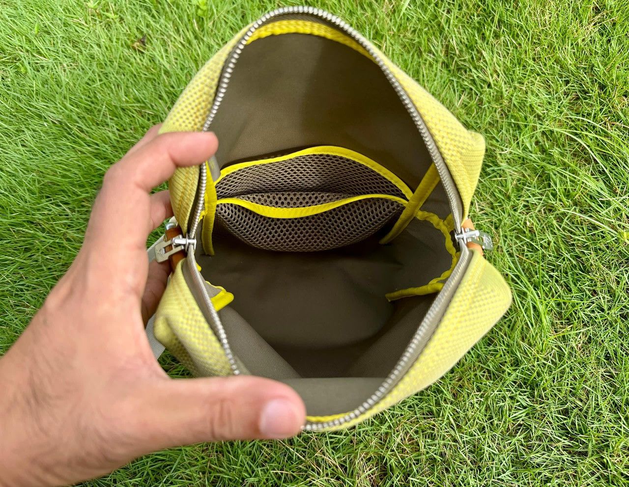 Louis Vuitton Authentic LV Damier Geant Limited Edition Cup Weatherly Size ONE SIZE - 6 Thumbnail