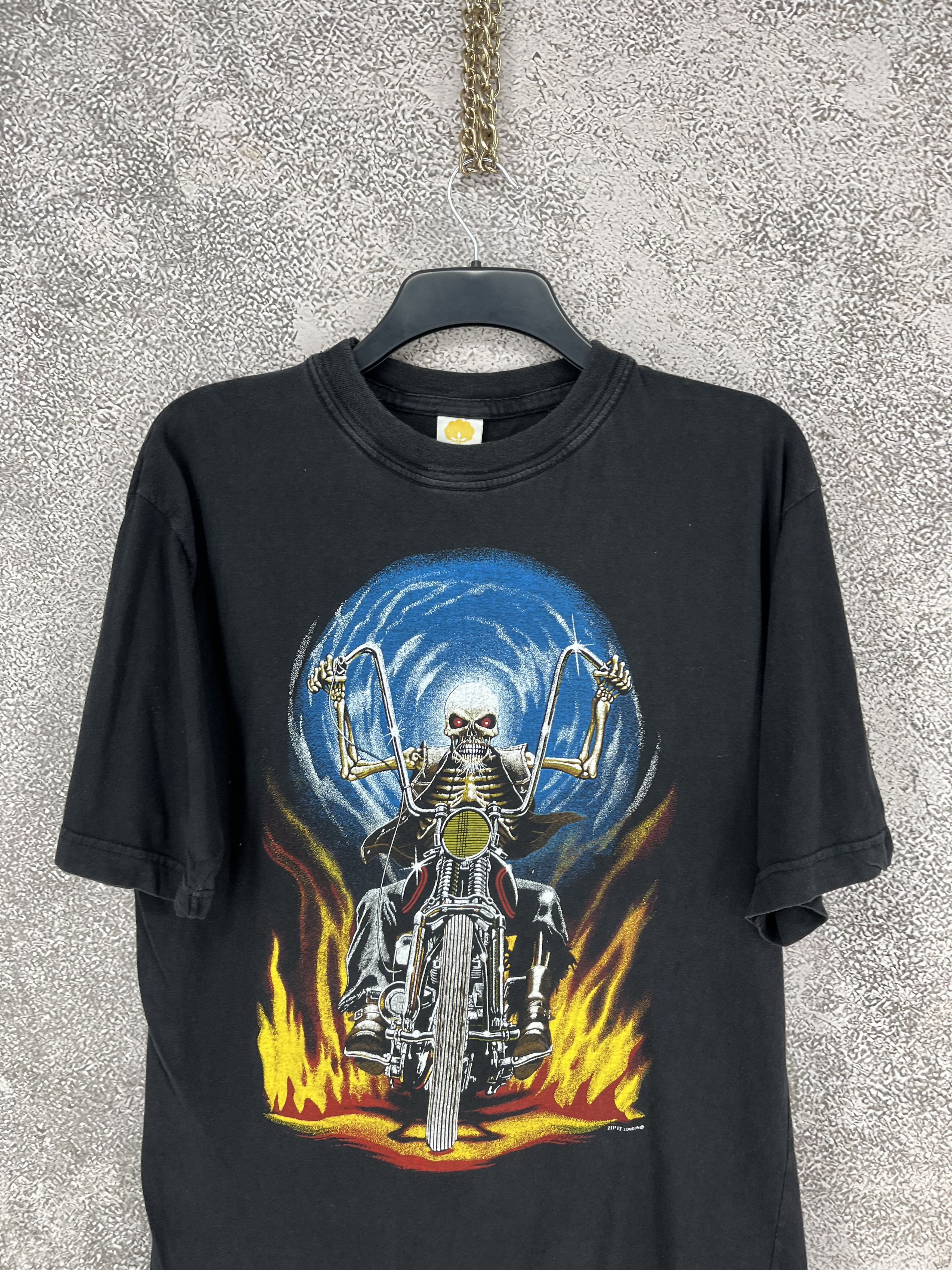 Vintage Vintage Zip It London Skull Motorcycle Graphic T-Shirt Size US XL / EU 56 / 4 - 6 Thumbnail
