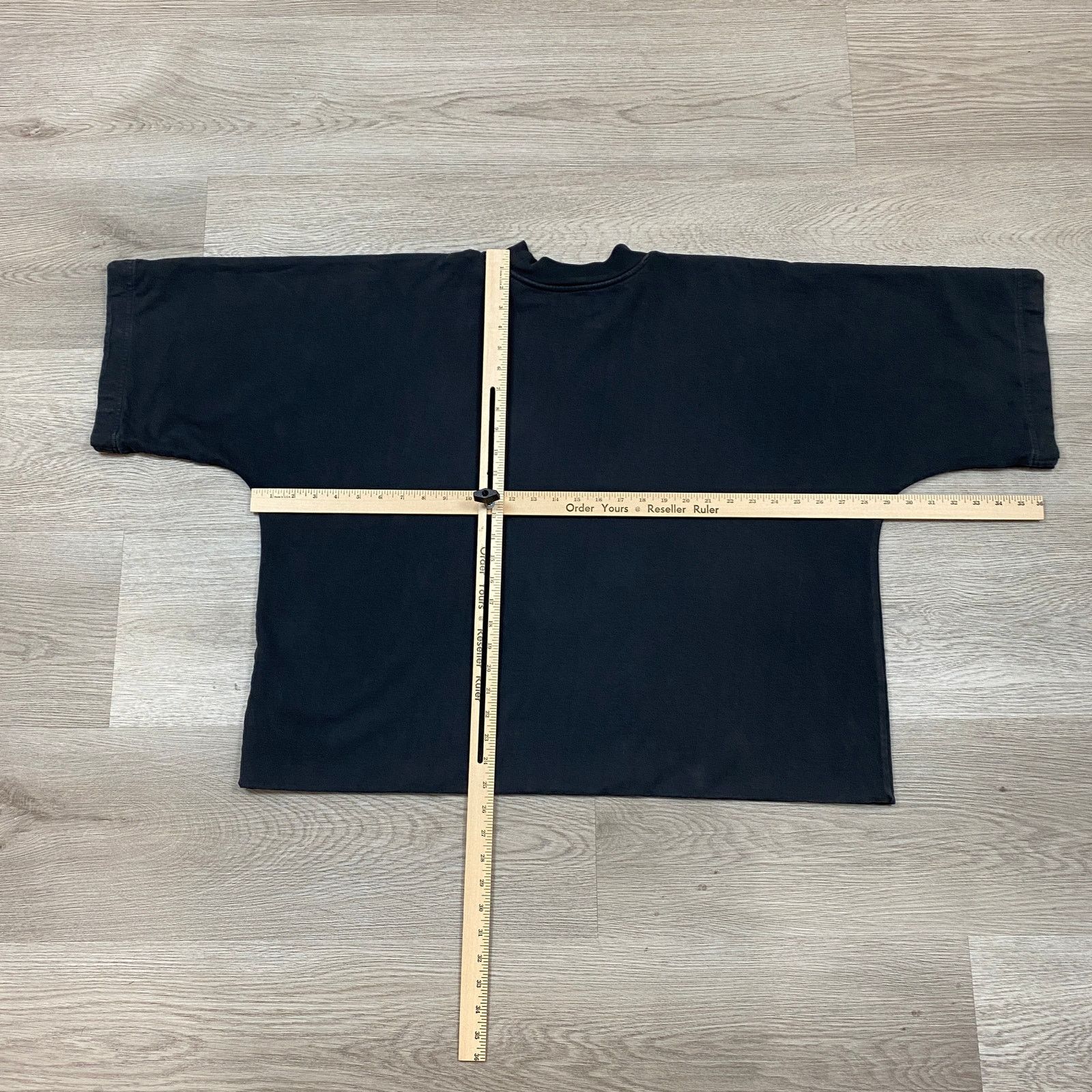 Balenciaga × Gap × Yeezy Gap Yeezy Engineered Balenciaga Oversized No Seam Shirt S Size US S / EU 44-46 / 1 - 4 Thumbnail