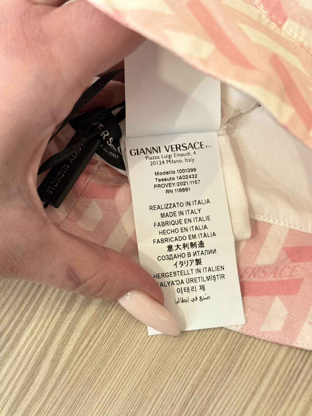 Versace BABY GIRLS Versace La Greca Bucket Hat Pink NWT - Size 42cm Size ONE SIZE - 7 Thumbnail