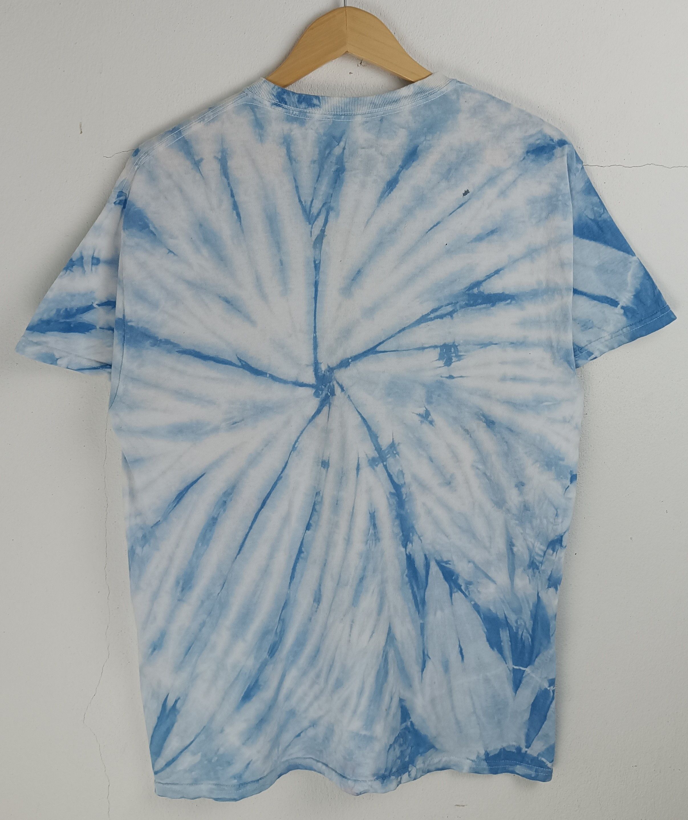 Band Tees VINTAGE 2000s DASHBOARD CONFESSIONAL Y2K TIE DYE TEE Size US M / EU 48-50 / 2 - 4 Thumbnail