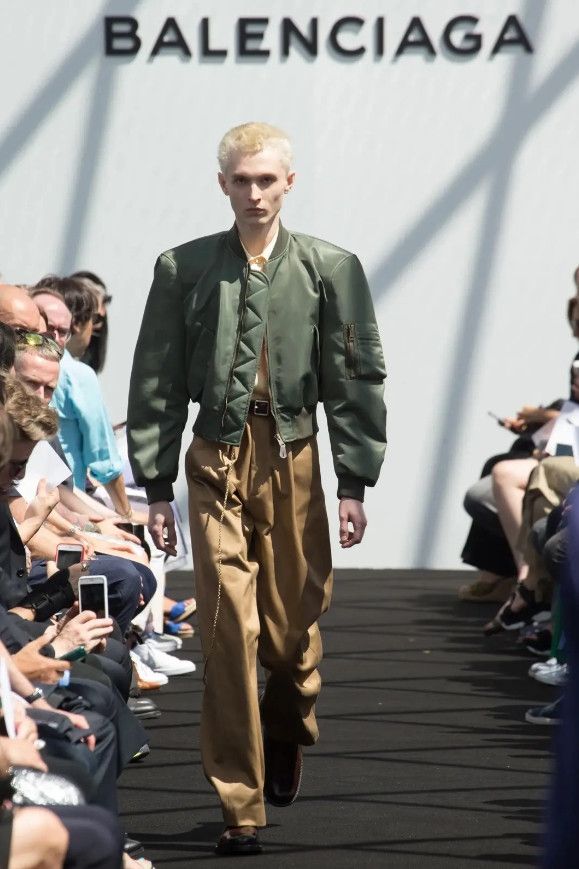 Balenciaga SS17 Runway padded shoulders cropped boxy MA1 bomber