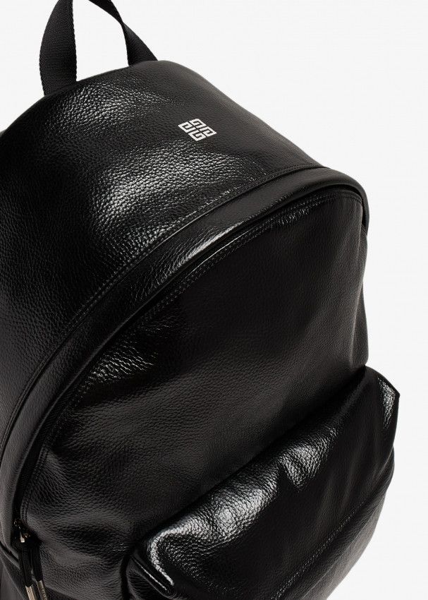 Givenchy o1srvl11e0325 Size: OS / Oversized Essential U Backpack Size ONE SIZE - 3 Thumbnail