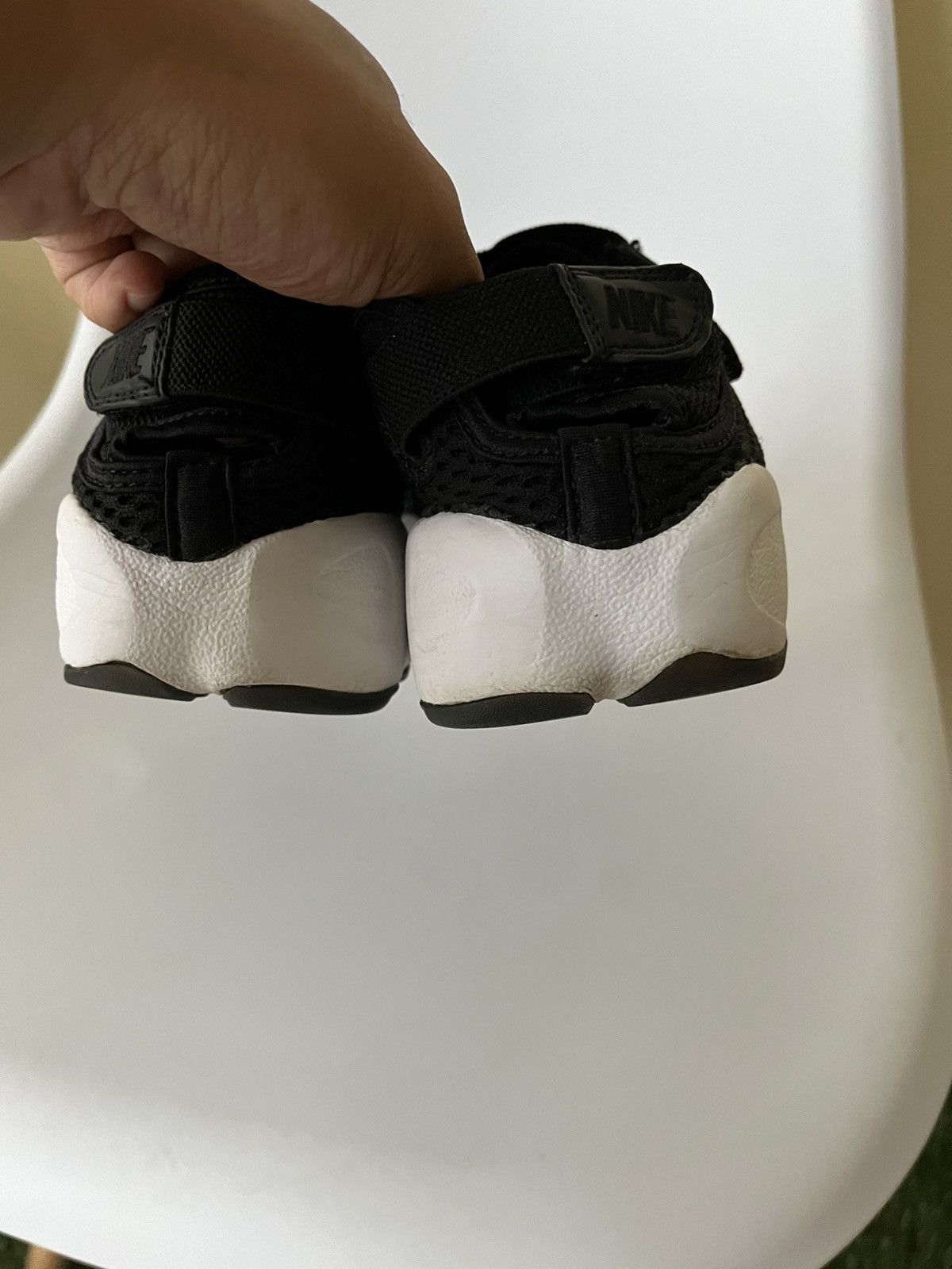 Nike Iconic Nike Air Rift “ Tabi ” Size US 7 / IT 37 - 8 Thumbnail