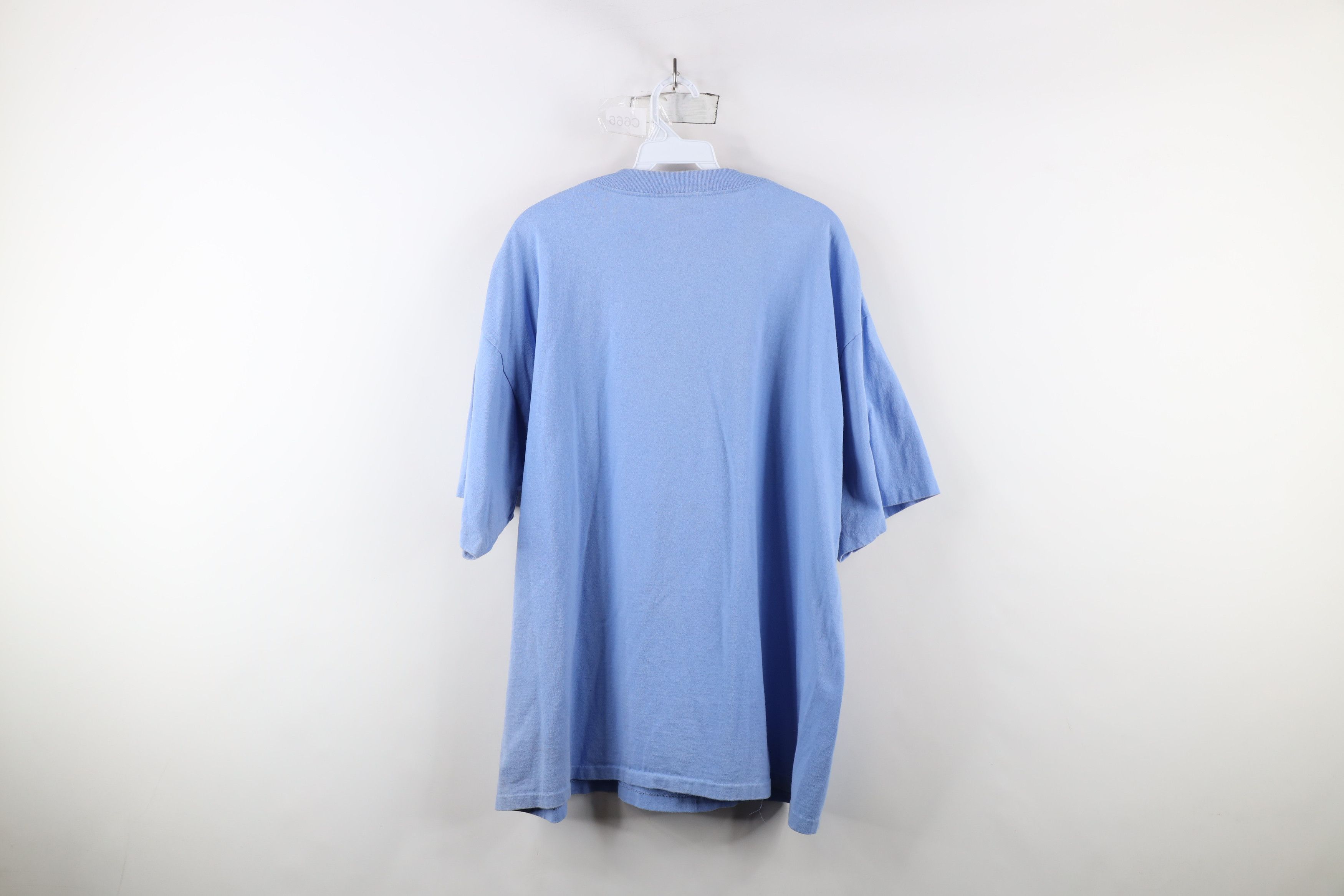 Vintage Vintage Y2K 2006 Streetwear Skyscraper Giraffe T-Shirt USA Size US XL / EU 56 / 4 - 12 Thumbnail