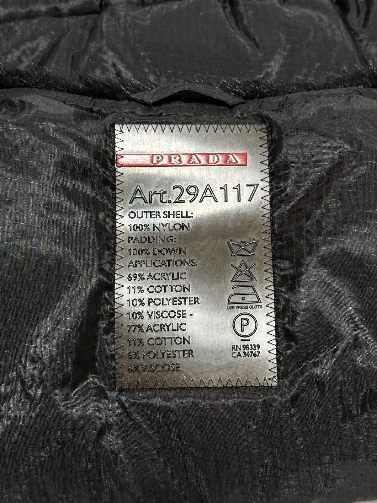 Prada PRADA Sport Fall Winter 2009 Fur Nylon Vest Size S / US 4 / IT 40 - 8 Thumbnail