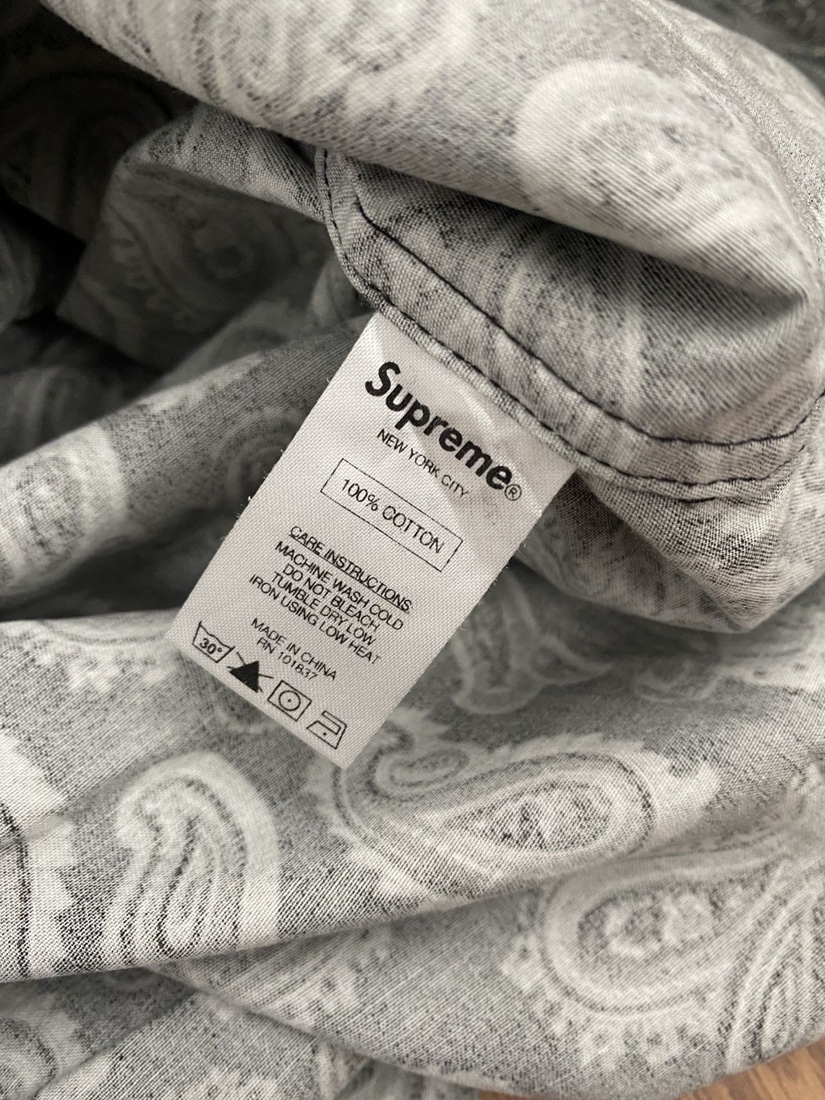 Supreme Supreme paisley bandana shirt Size US S / EU 44-46 / 1 - 4 Thumbnail