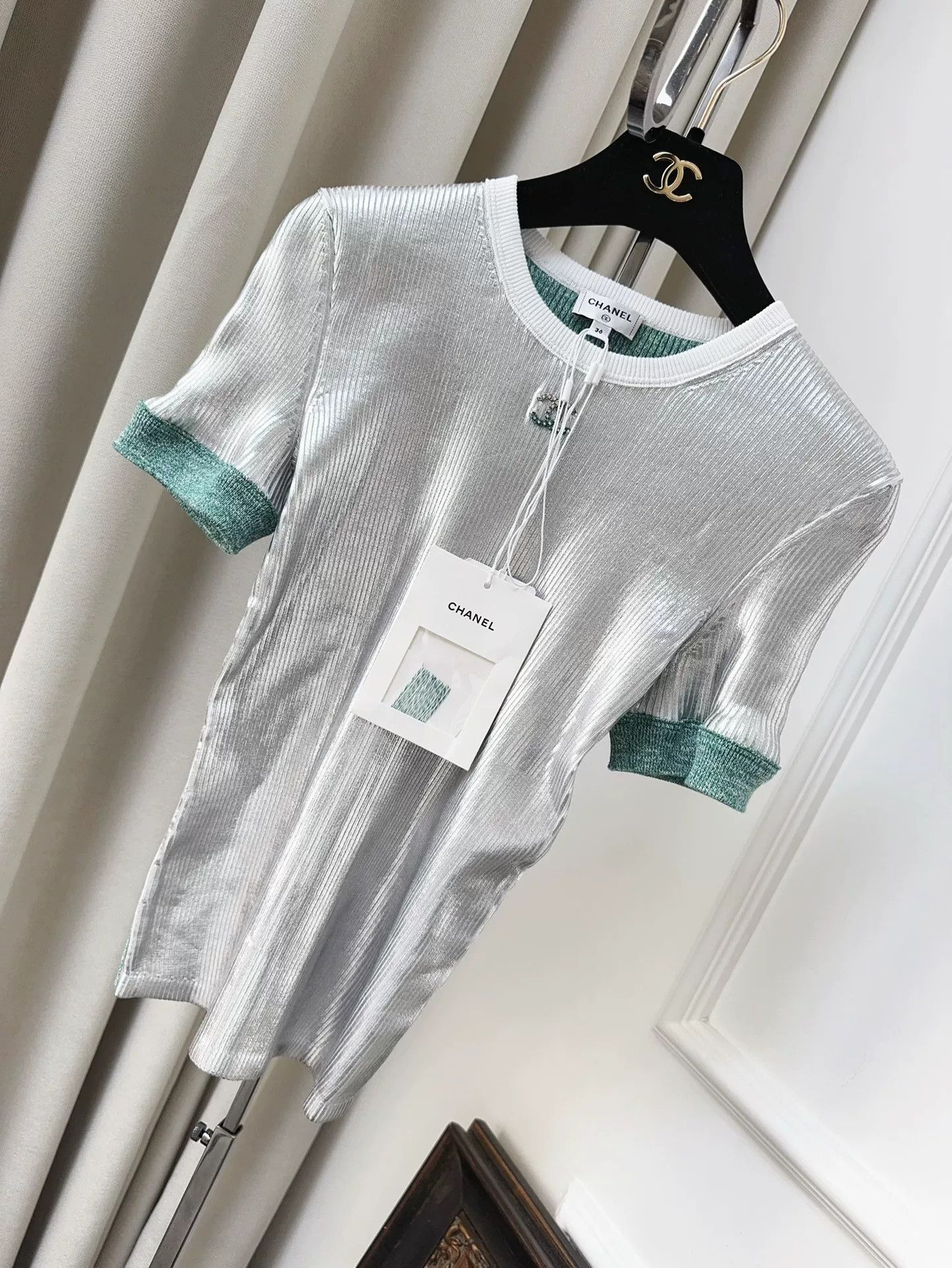 chanel 25c silver knit short sleeve top