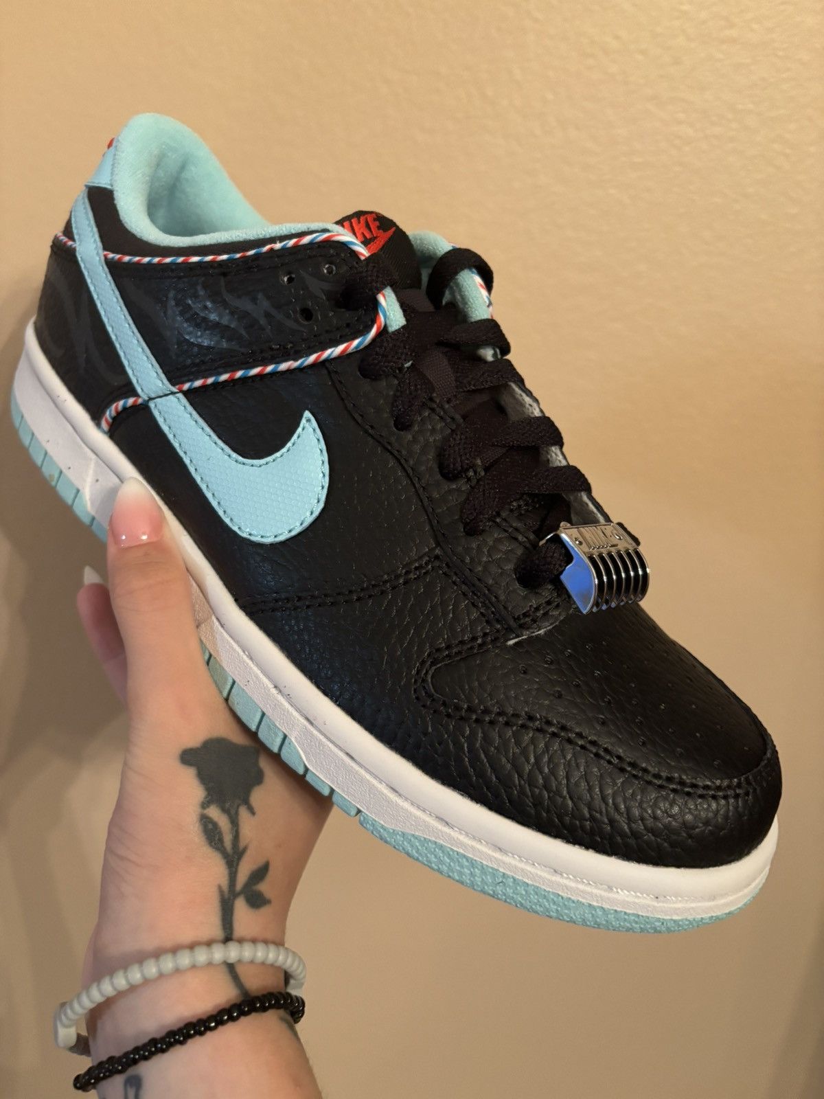 Nike Dunk Low SE GS ‘Barber Shop - Black’ Size US 5.5 / EU 38 - 2 Thumbnail