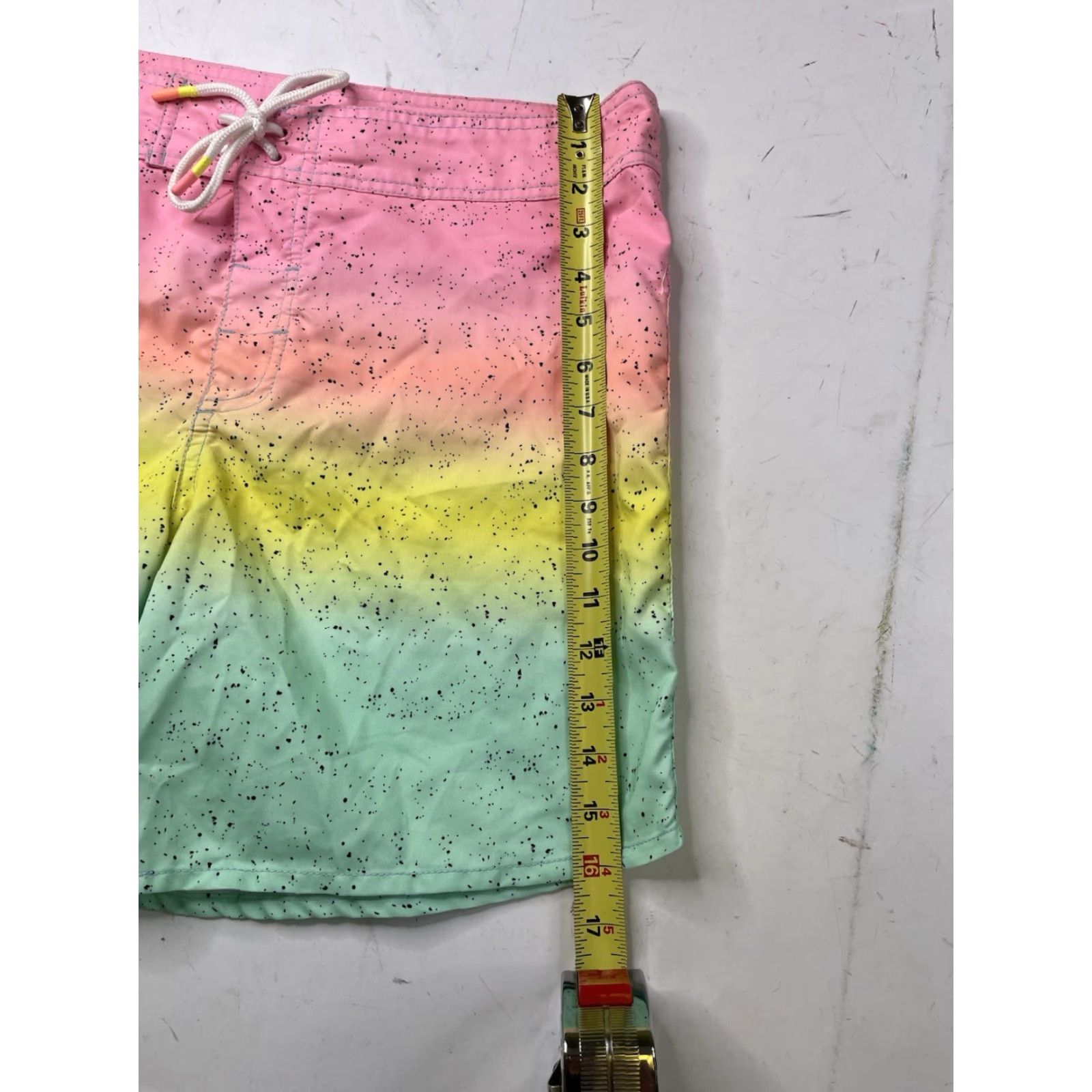 Chubbies Chubbies Mens Unlined Swim Trunks Shorts Drawstring 7” Inseam Size 34 Neon Ombré Multicolor Camouflage? Size US 34 / EU 50 - 2 Thumbnail