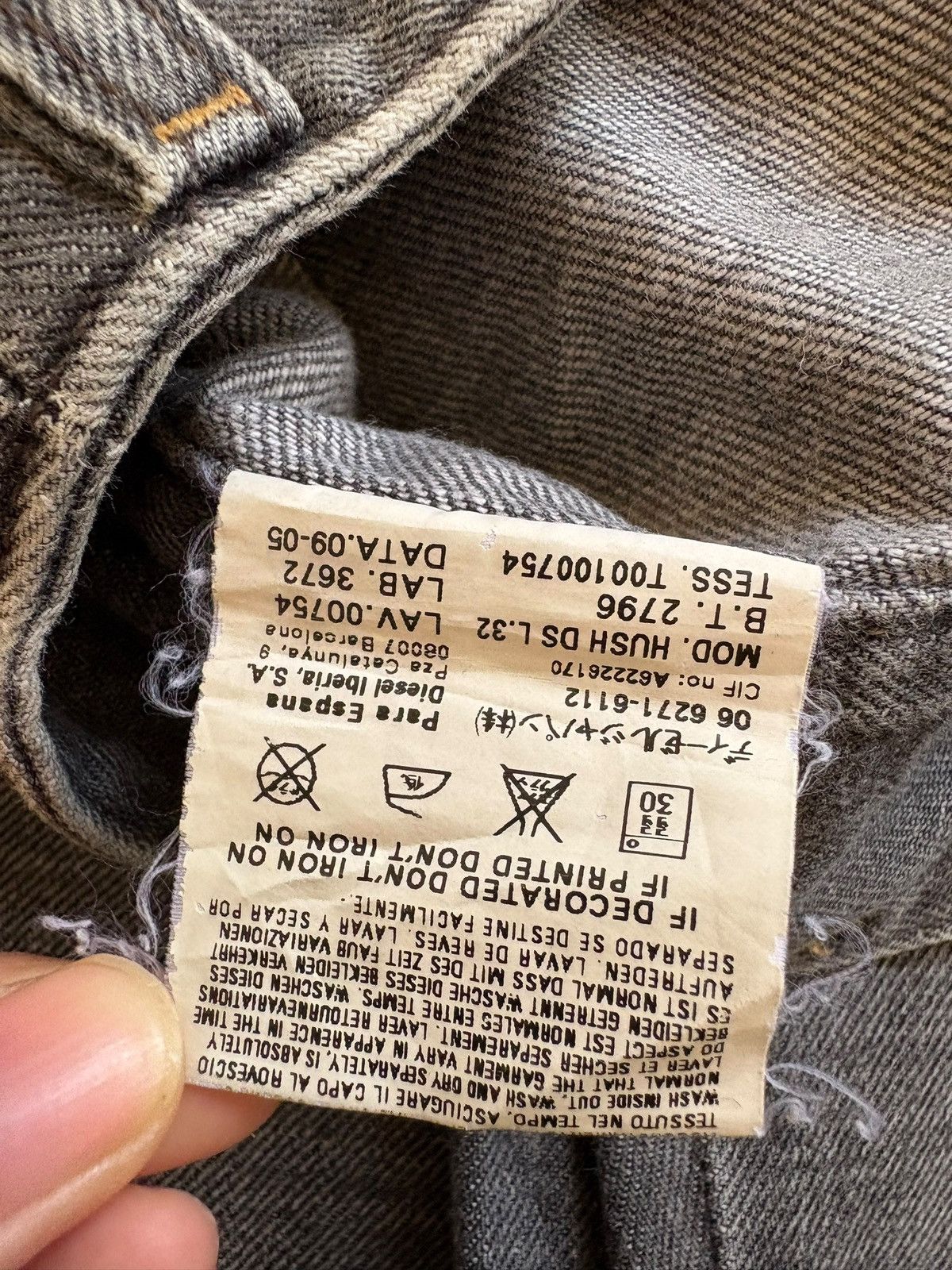 Designer × Diesel Vintage Italian Diesel Faded Wash Bush Pant Flare Jeans Size US 27 - 12 Thumbnail