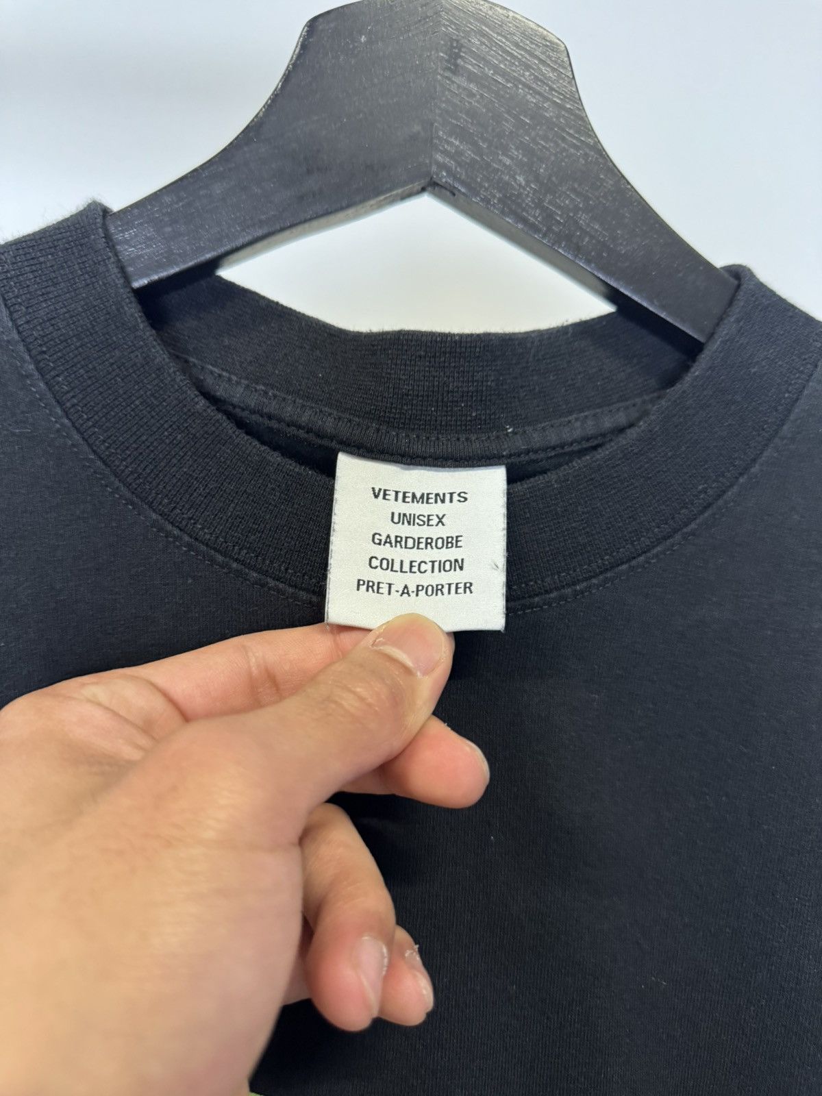 Vetements Vetement “think differently” tee Size US S / EU 44-46 / 1 - 5 Thumbnail