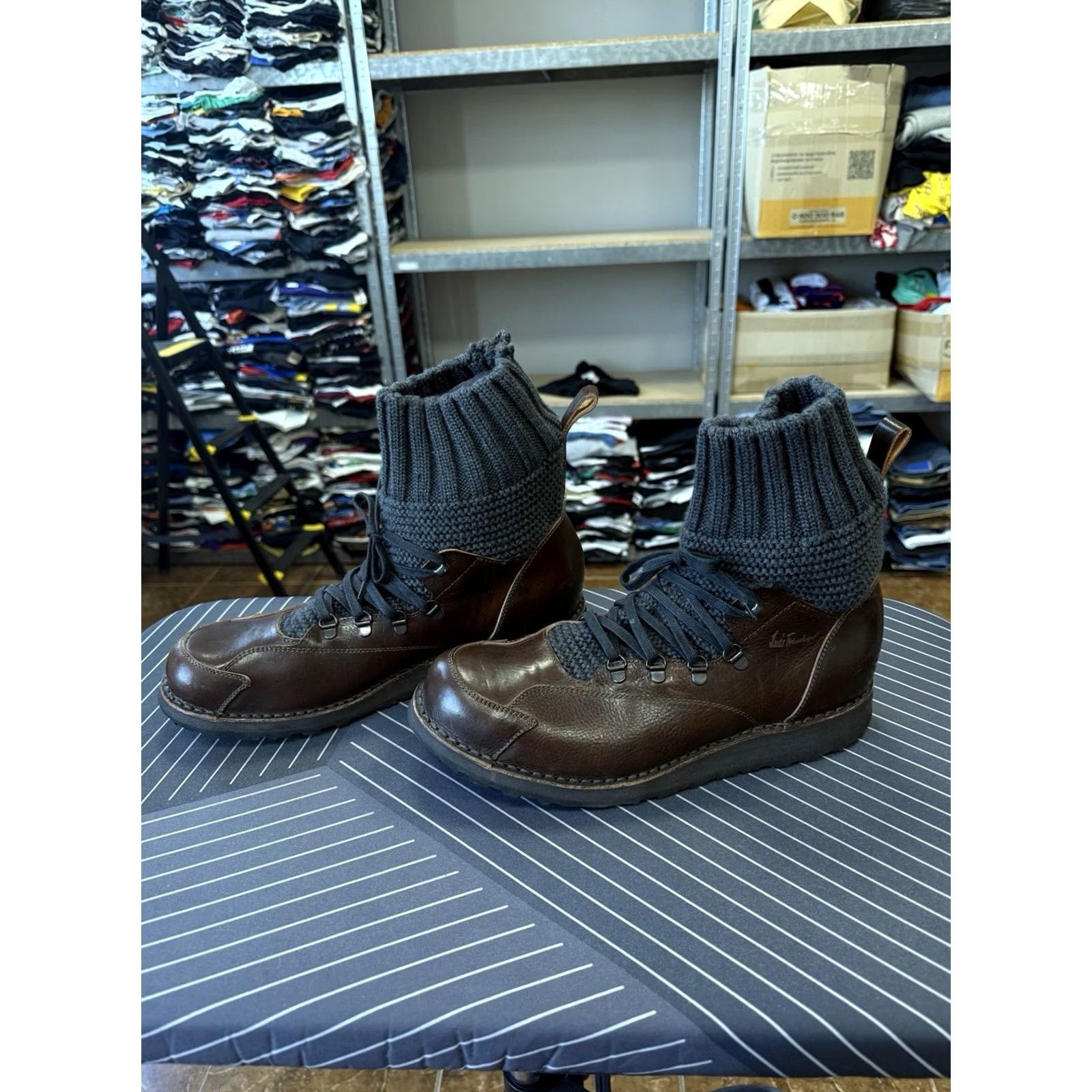 Vintage VINTAGE Luis Trenker Hand Made in Italy Leather Knit Hiking Boots Boots Mens 45 Brown Leather Knit Hiking Boots Mens 12 45 Brown Boots Mens Size US 12 / EU 45 - 3 Thumbnail