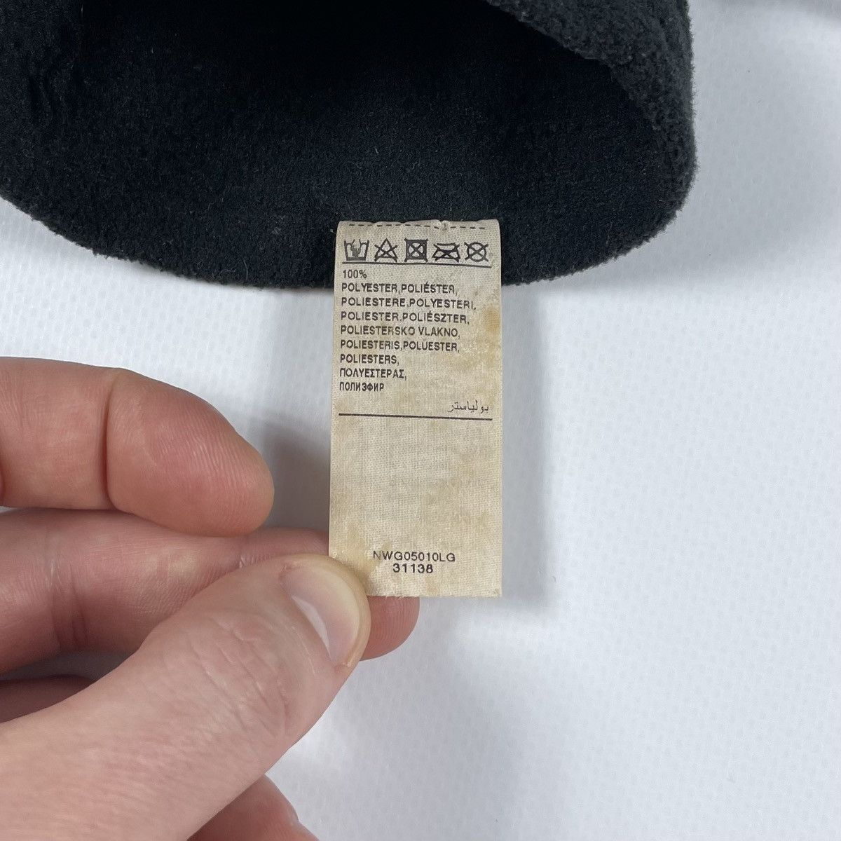 Nike × Vintage Vintage Y2K Nike Fleece Gloves Size L Size ONE SIZE - 9 Thumbnail
