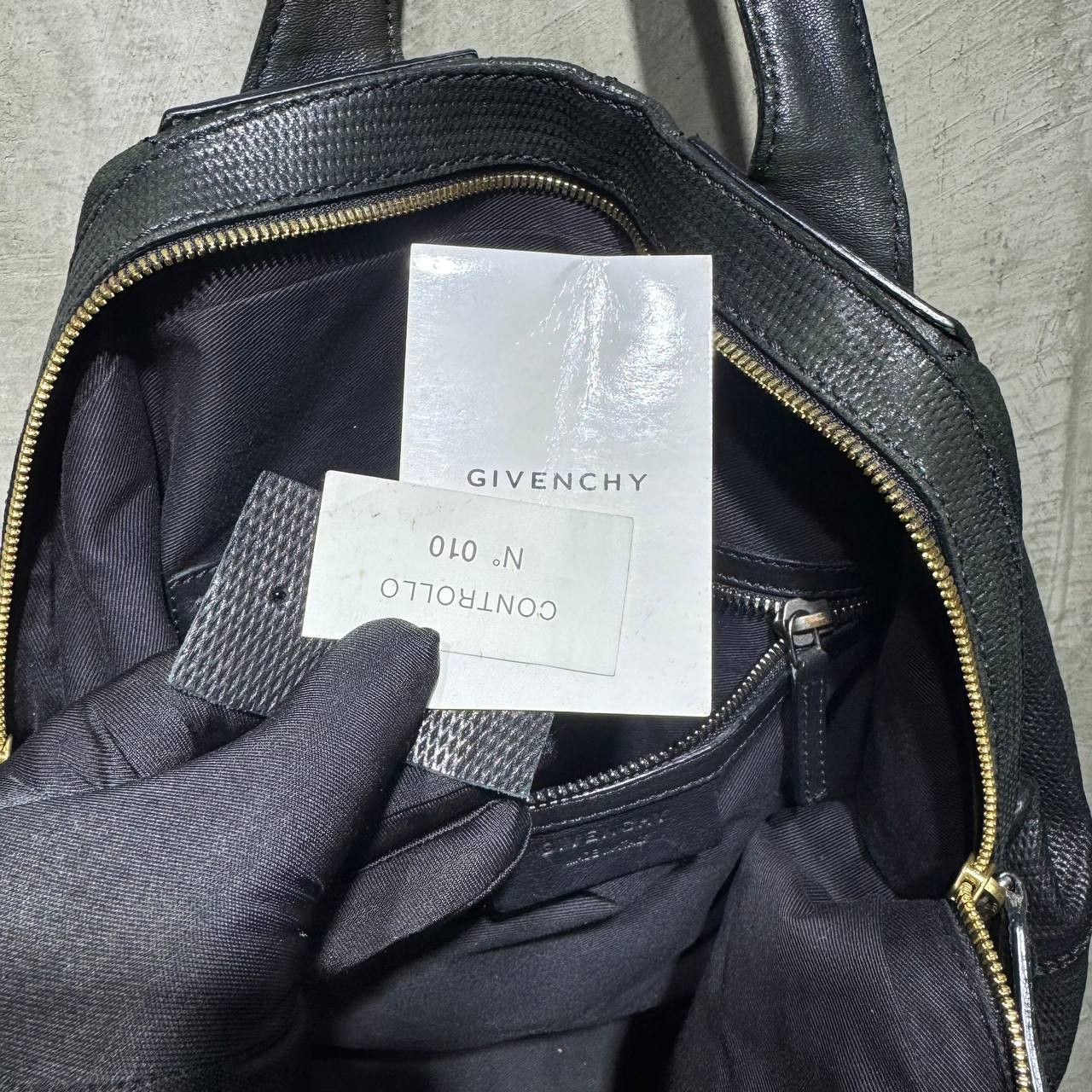 Givenchy Givenchy Nightingale Lamb skin leather Size ONE SIZE - 16 Thumbnail