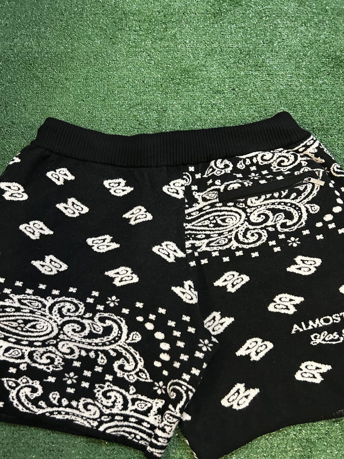 Other Almost someday saint knit shorts Size US 36 / EU 52 - 5 Thumbnail