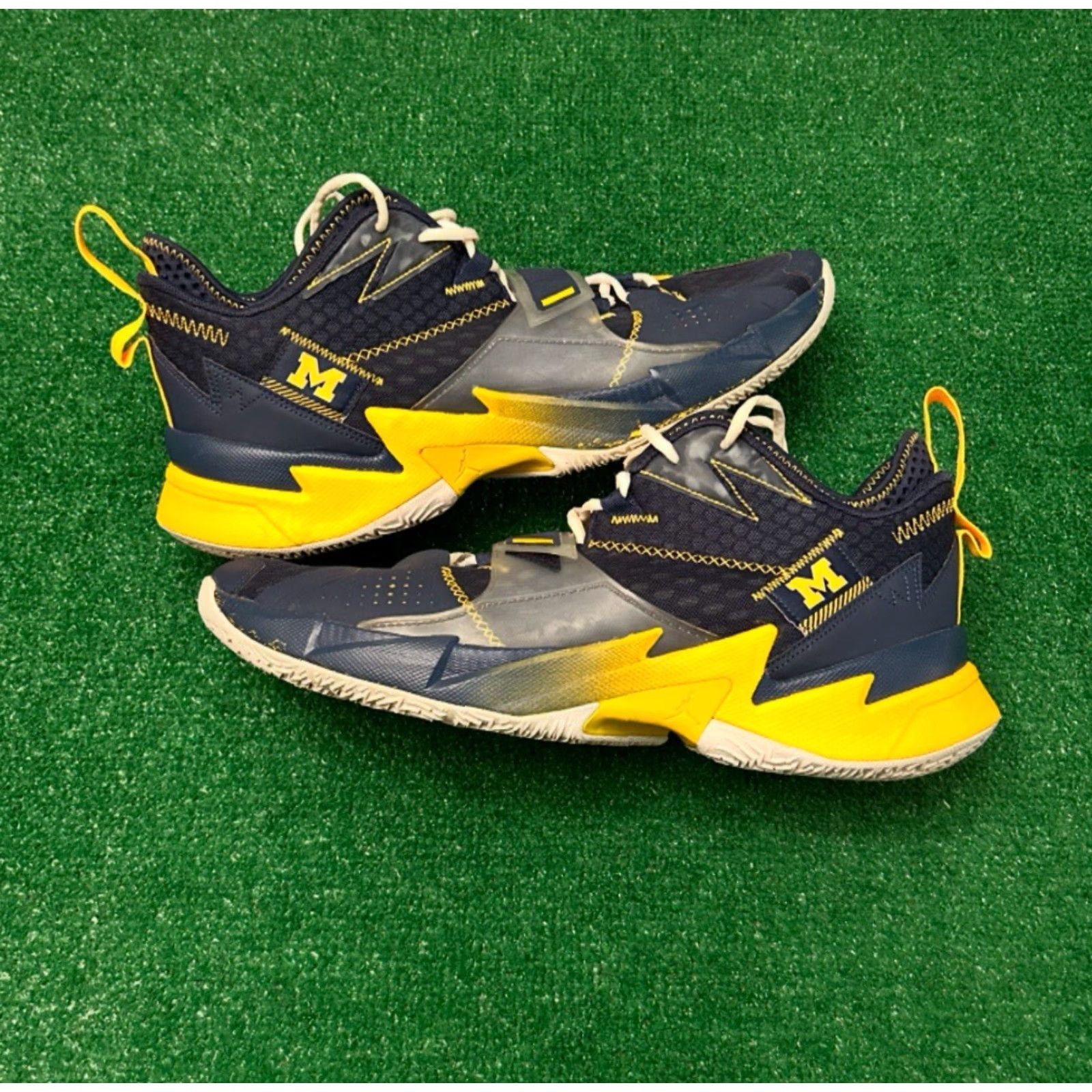Nike Air Jordan WhyNotZero.3 Westbrook PE Michigan Wolverines Mens Basketball Size 16 Size ONE SIZE - 8 Thumbnail
