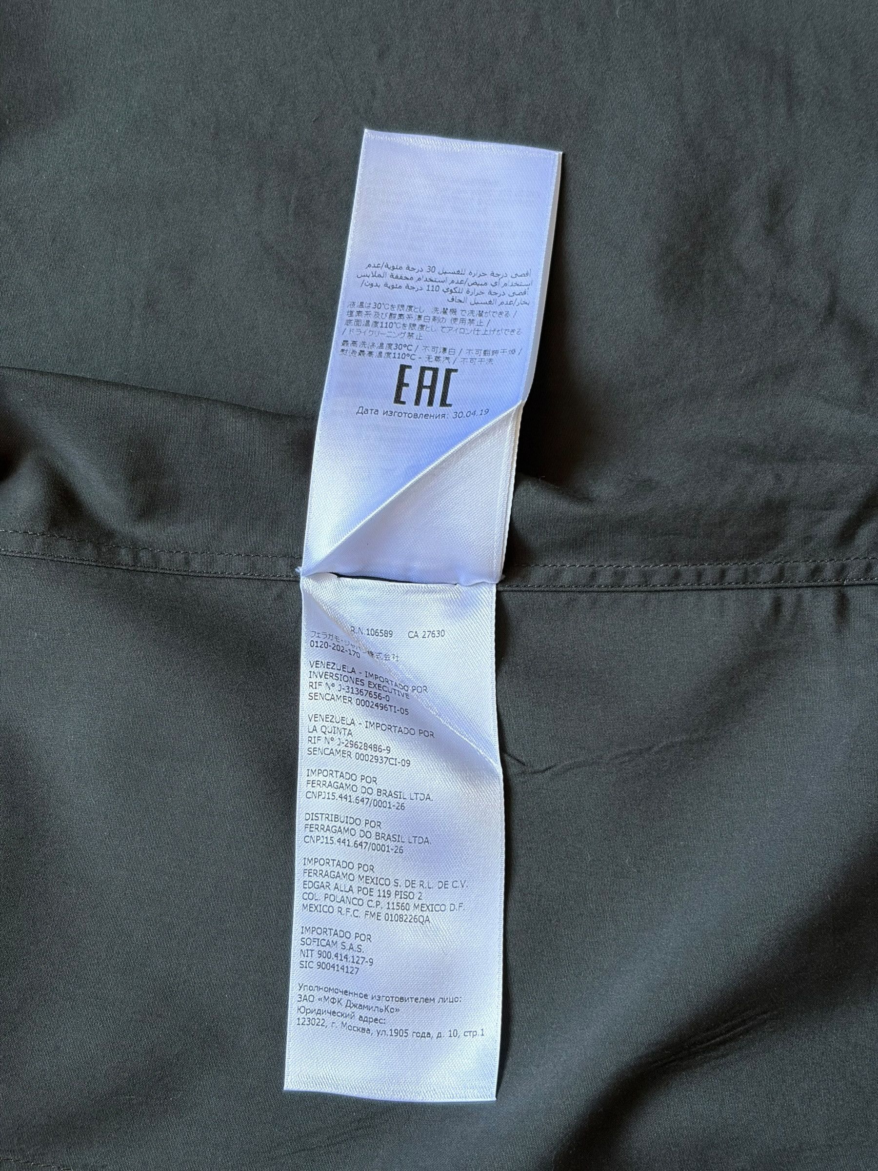 Salvatore Ferragamo Salvatore Ferragamo Dark Grey Logo Button Up Shirt Size US M / EU 48-50 / 2 - 7 Thumbnail