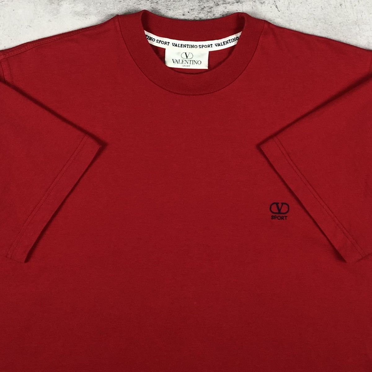 Valentino Vintage Valentino Sport Red Tee 90s Size US M / EU 48-50 / 2 - 3 Thumbnail