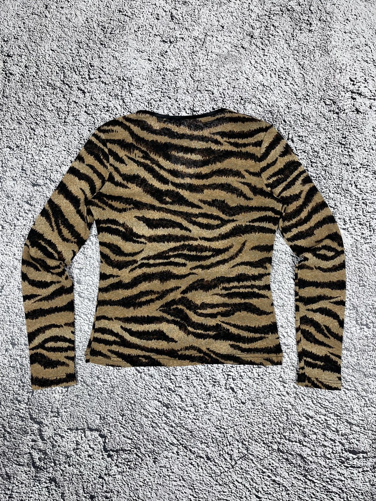 Japanese Brand Vintage Glamour tiger pattern cavalli style longsleeve top Size S / US 4 / IT 40 - 6 Thumbnail