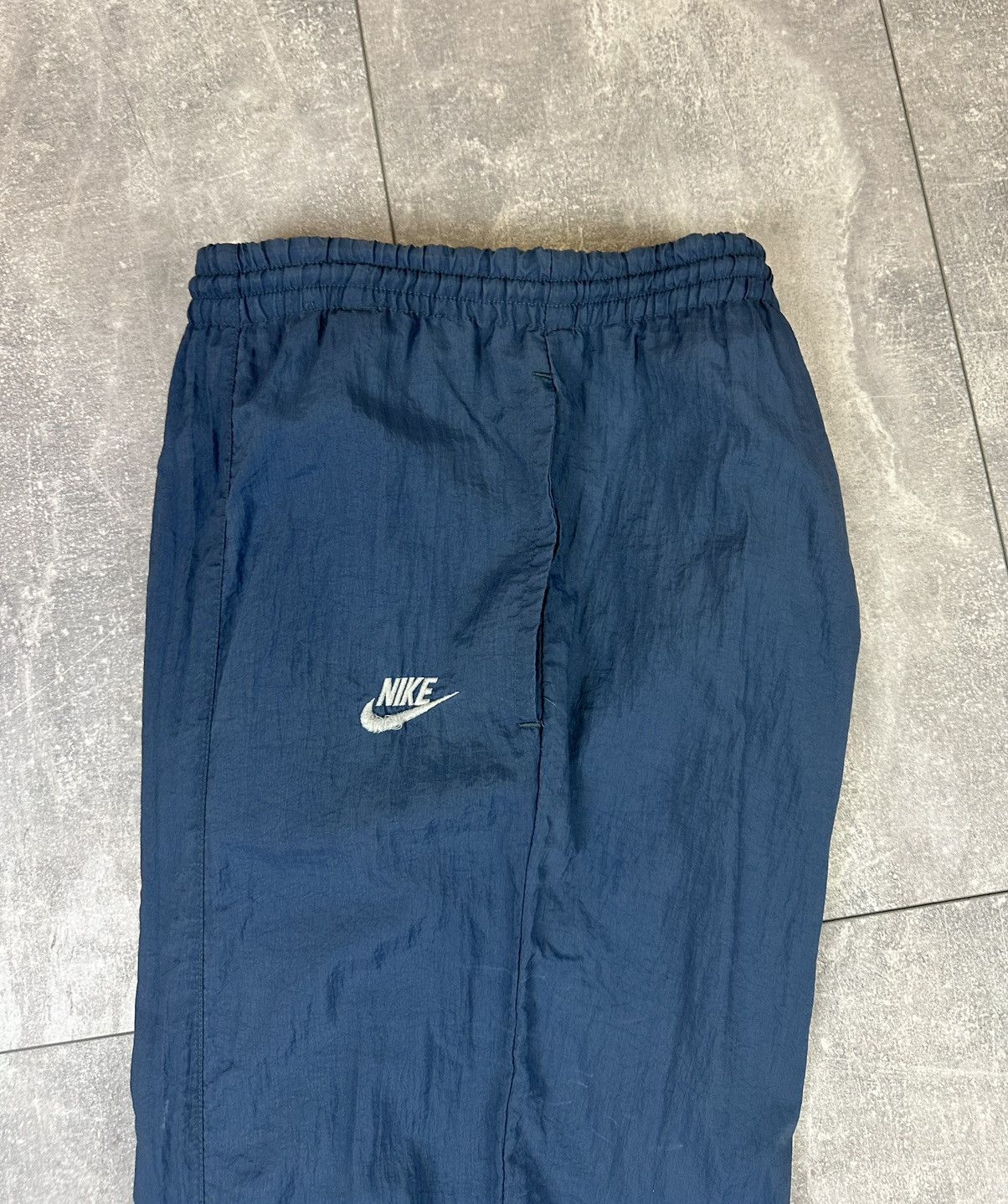 Nike Nike Vintage Rare Sweatpants Small Swosh Logo Size US 32 / EU 48 - 13 Thumbnail