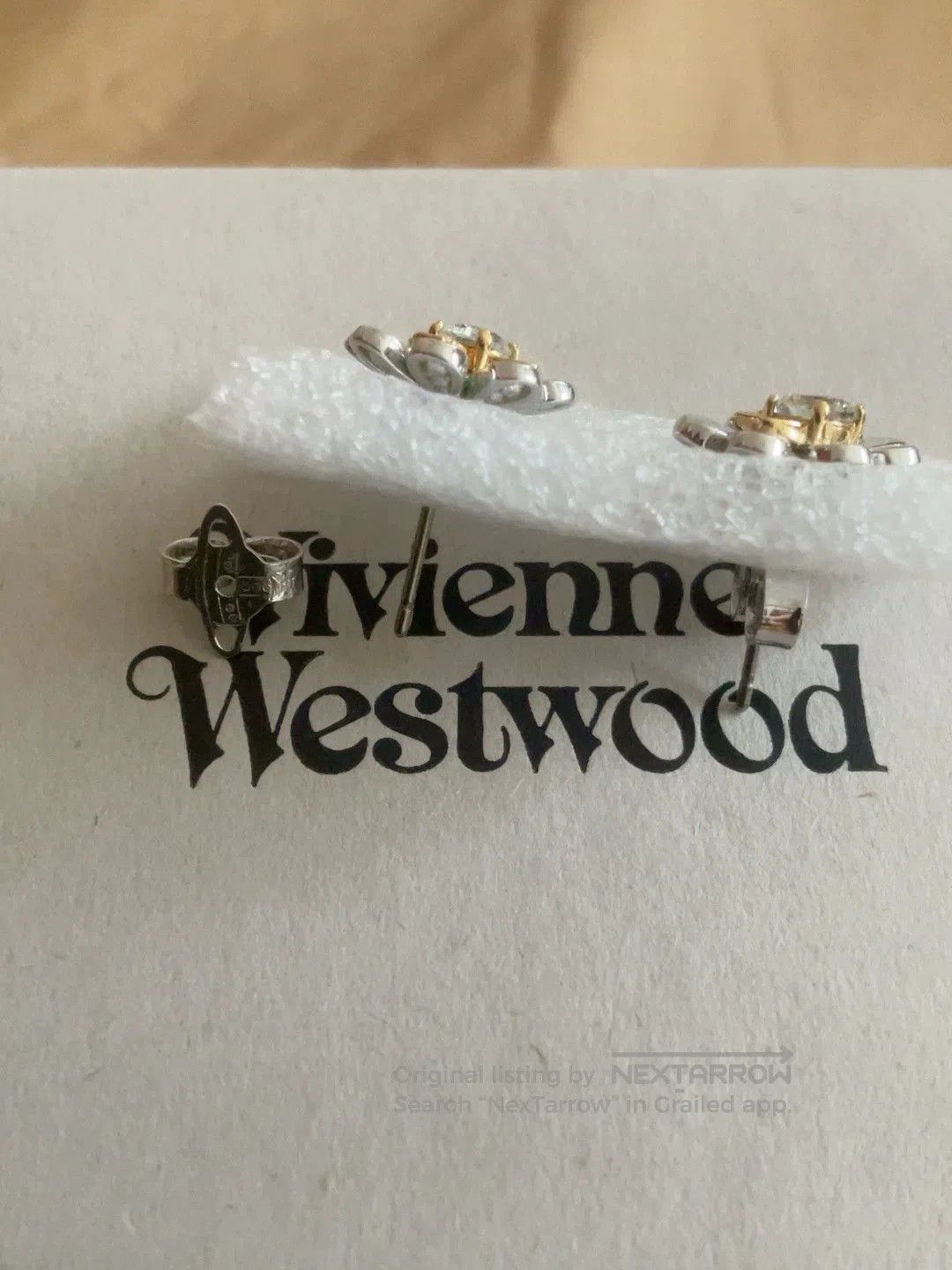 Chanel vintage westwood floral stud earrings. Size ONE SIZE - 2 Thumbnail