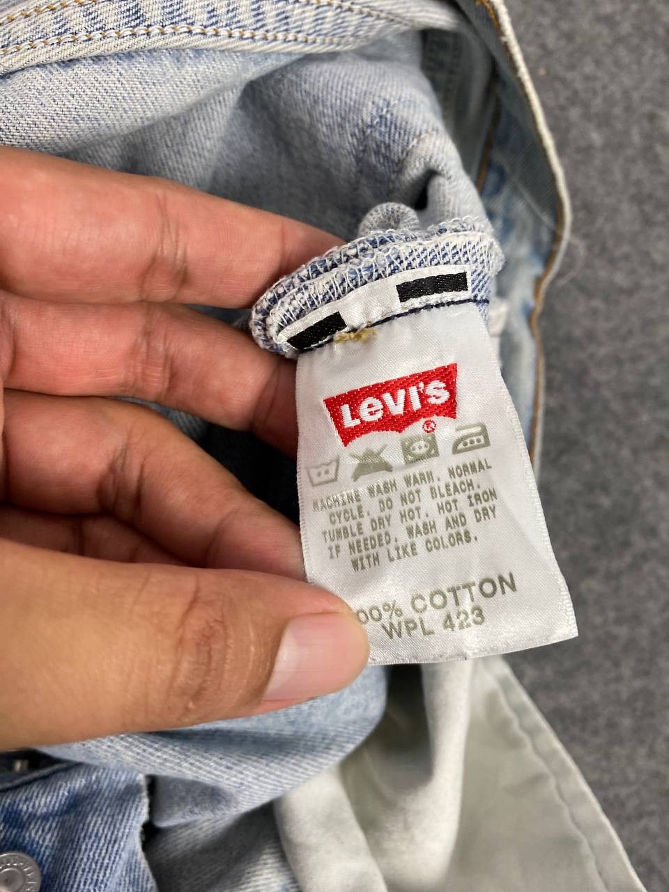 Levi's vintage levis 501 light wash denim nice design Size US 42 / EU 58 - 15 Thumbnail