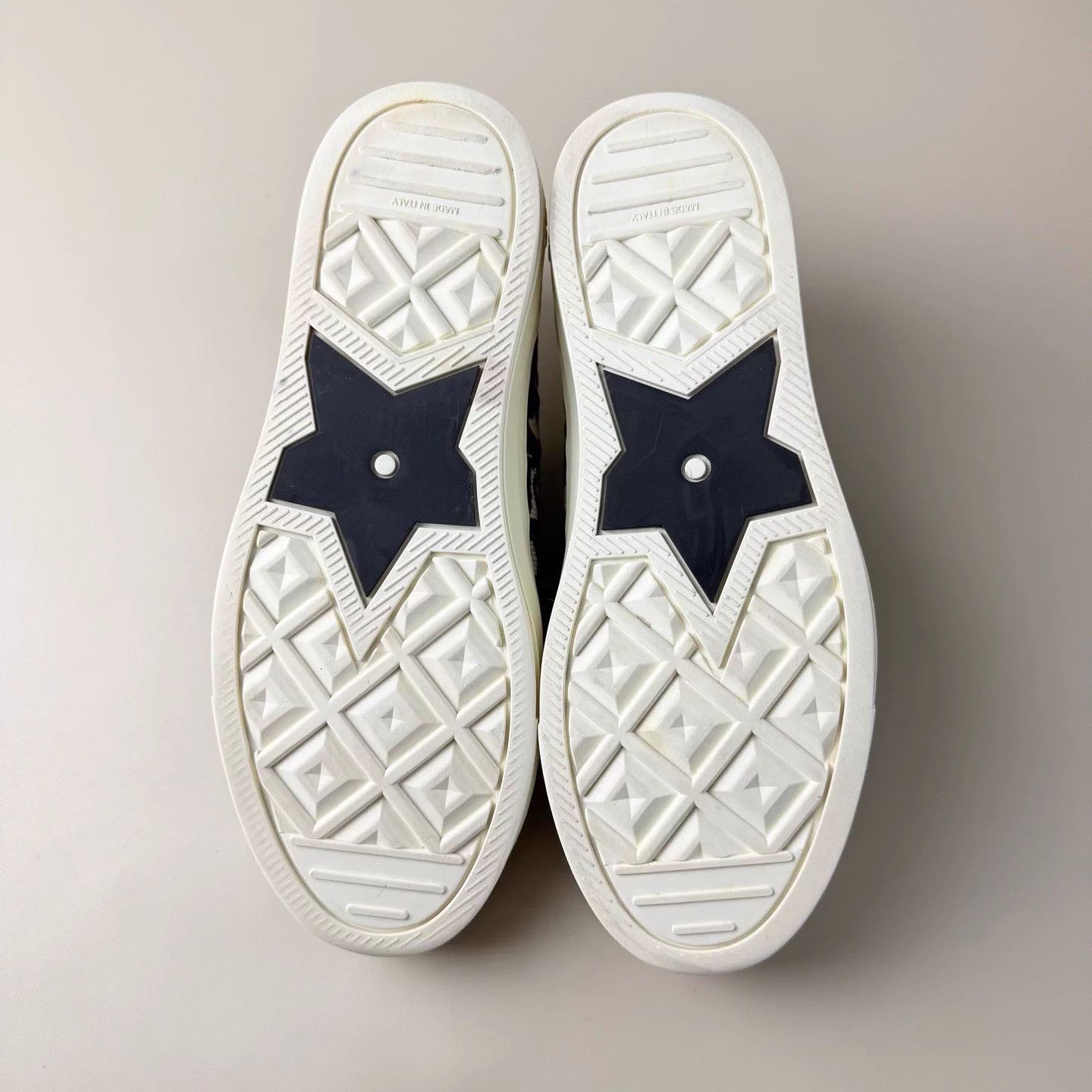 Dior Dior white/blue DR embroidered kicks 38 95 new Size US 7 / IT 37 - 7 Thumbnail
