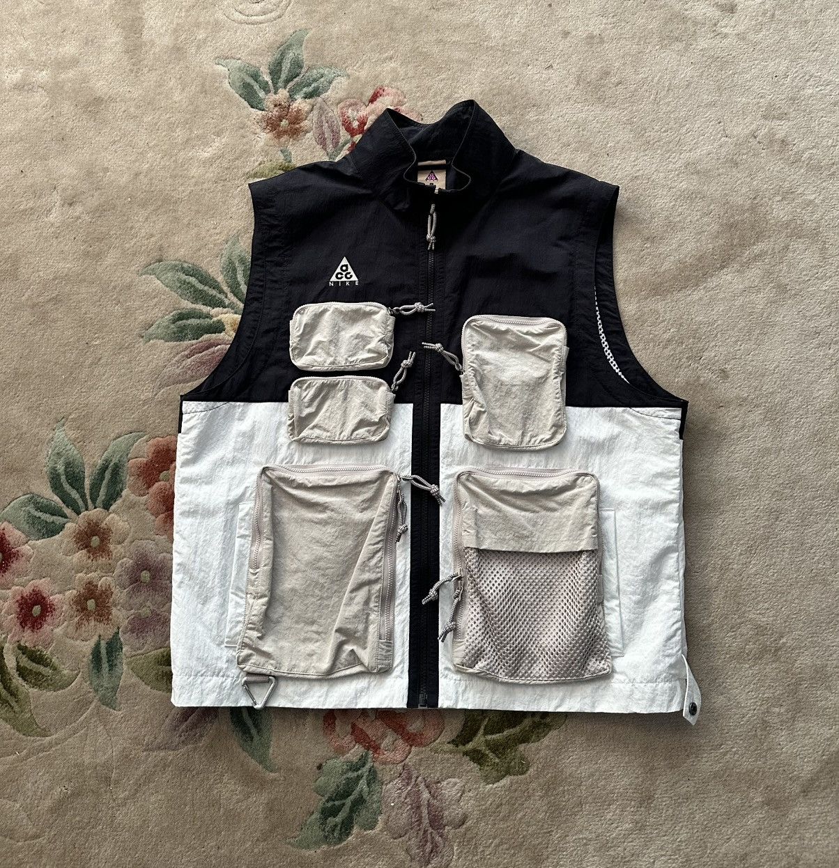 Nike ACG Nike ACG Vest Size US L / EU 52-54 / 3 - 1 Thumbnail