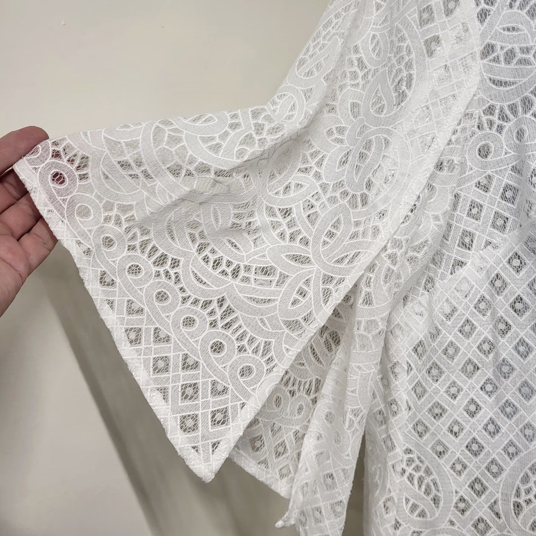 Vintage Unbranded Blouse Women's Large White Lace V-Neck Flutter 3/4 Sleeve Beach Cover Up Tunic Shirt Size L / US 10 / IT 46 - 6 Thumbnail