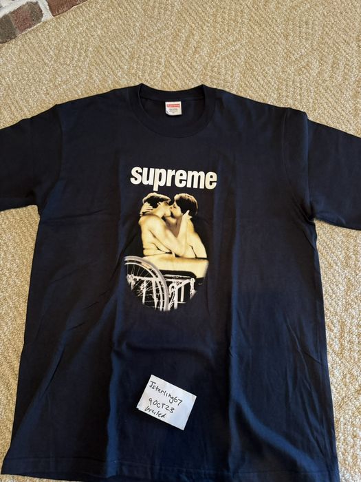 Supreme kissing hot sale tee