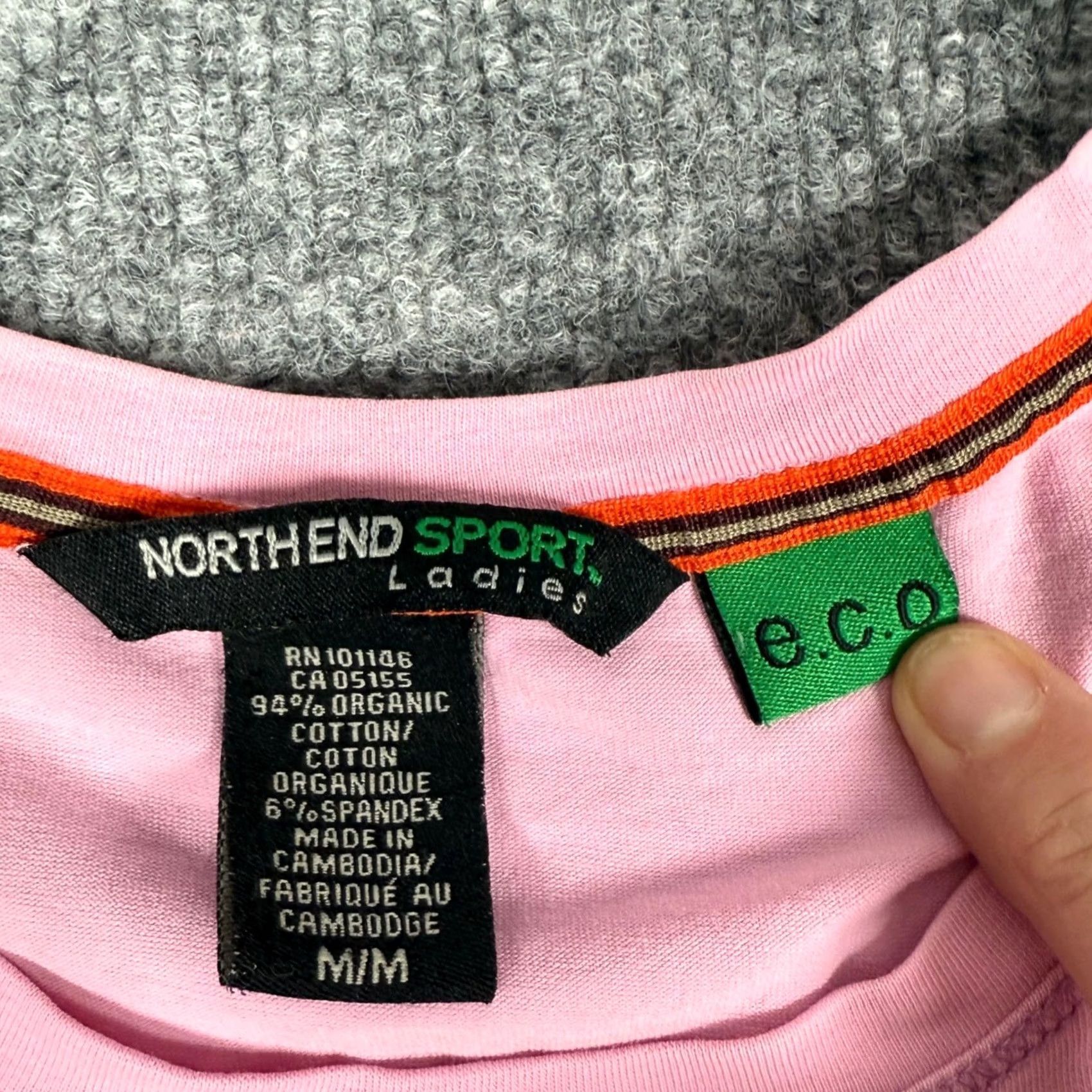 Vintage Northend Sport Ladies Pink Long Sleeve Shirt Hino Trucks Embroidered Crew Neck Cotton Blend Shirt Womens Medium Size M / US 6-8 / IT 42-44 - 4 Thumbnail
